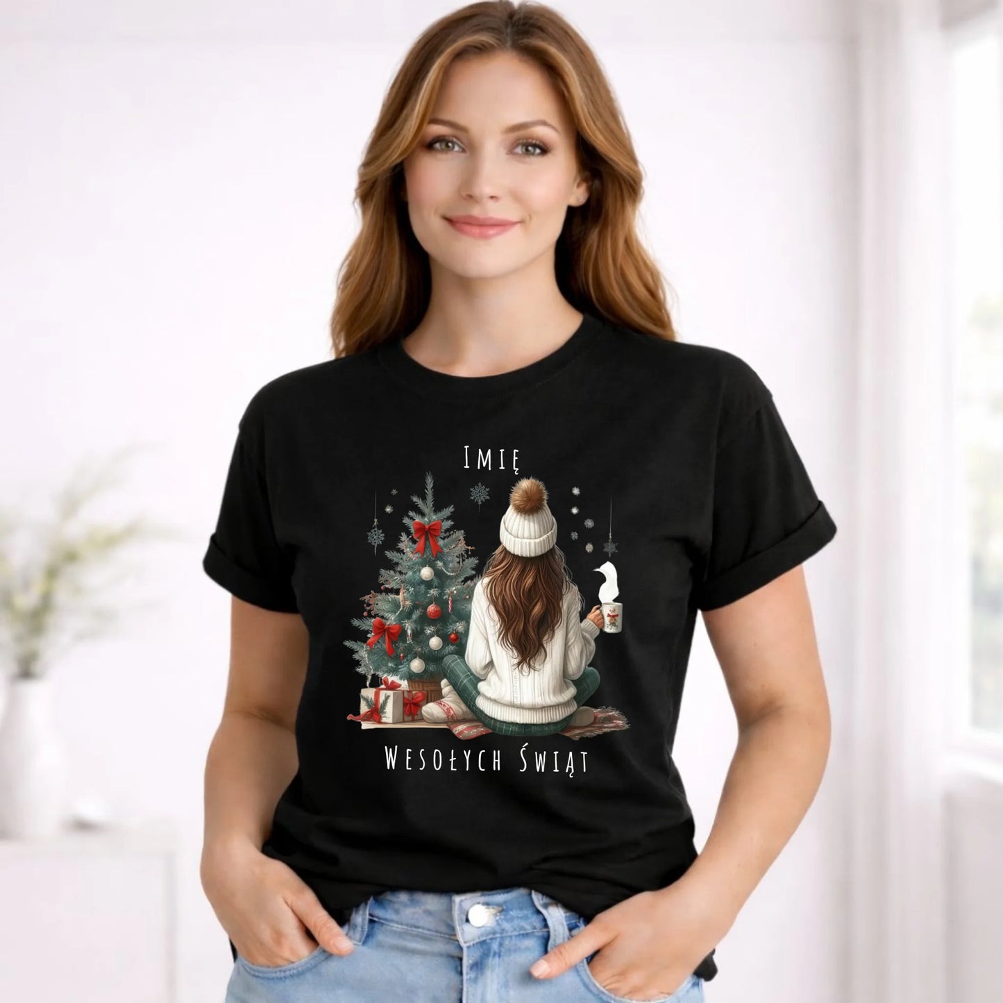 Koszulka damska świąteczna - Dziewczyna przy choince - personalizowana BN15 - StoryCups.pl