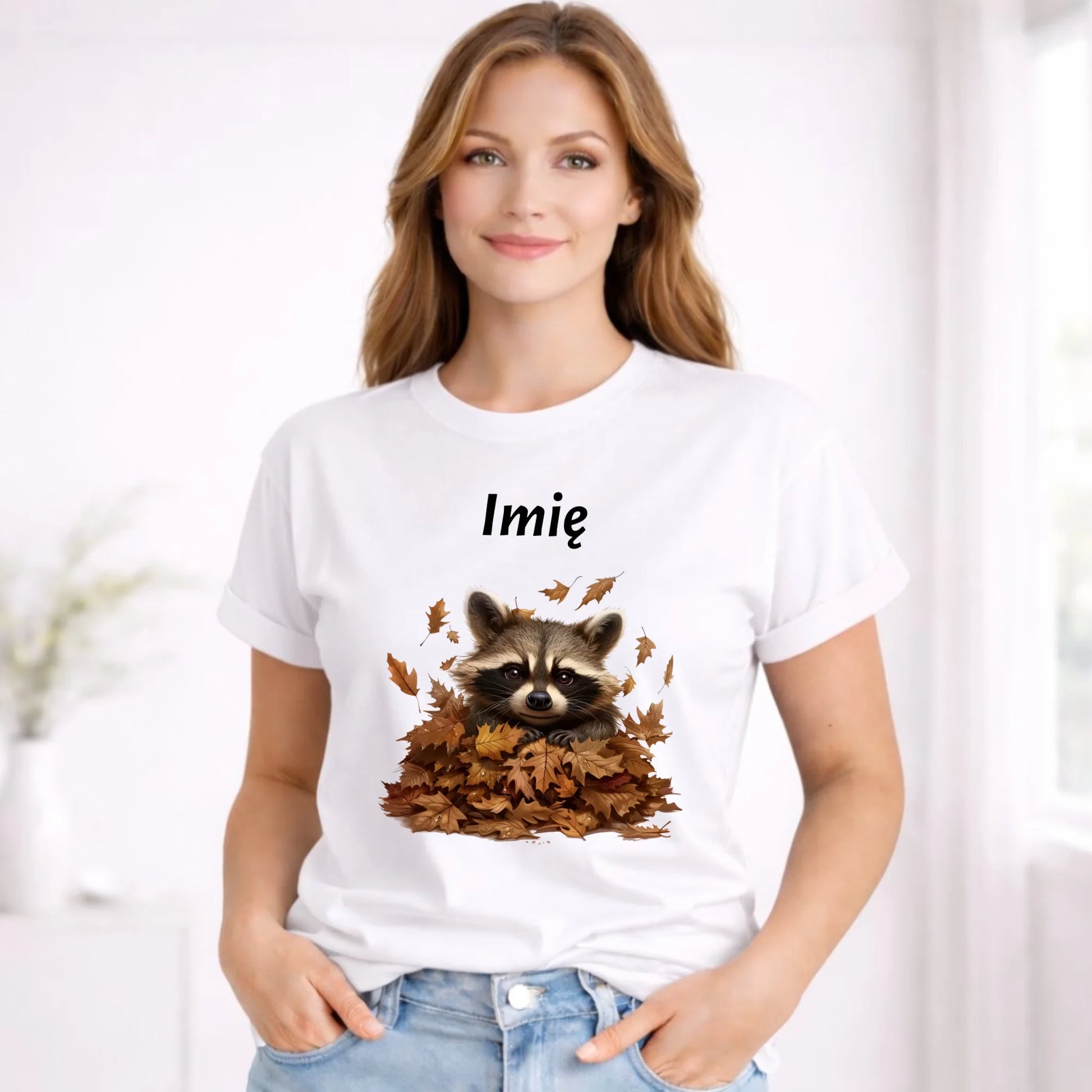 Koszulka damska jesienna - Szop w liściach - personalizowana JS24 - StoryCups.pl