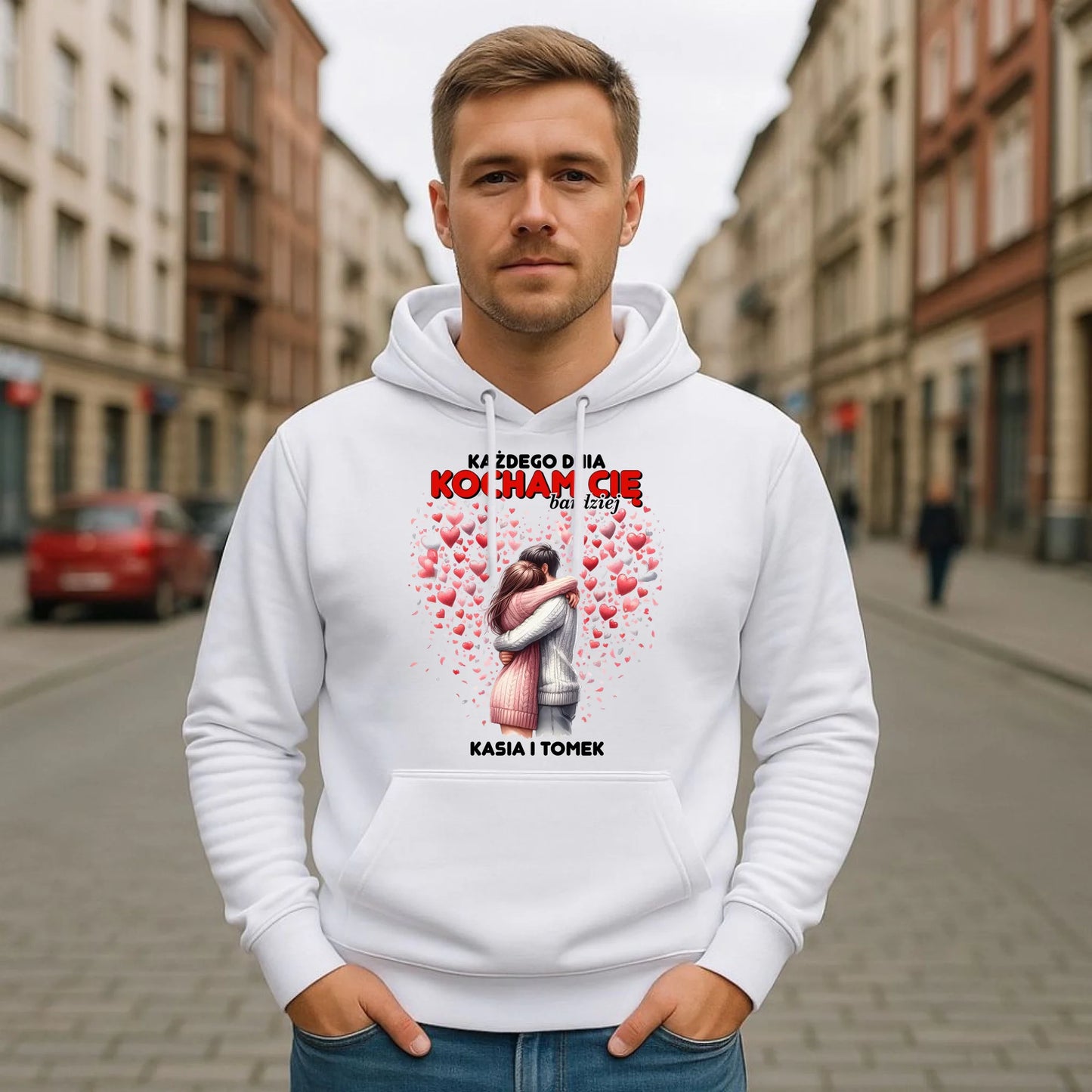 Bluza męska z kapturem dla par - Każdego dnia kocham Cię bardziej - personalizowana W09 - StoryCups.pl