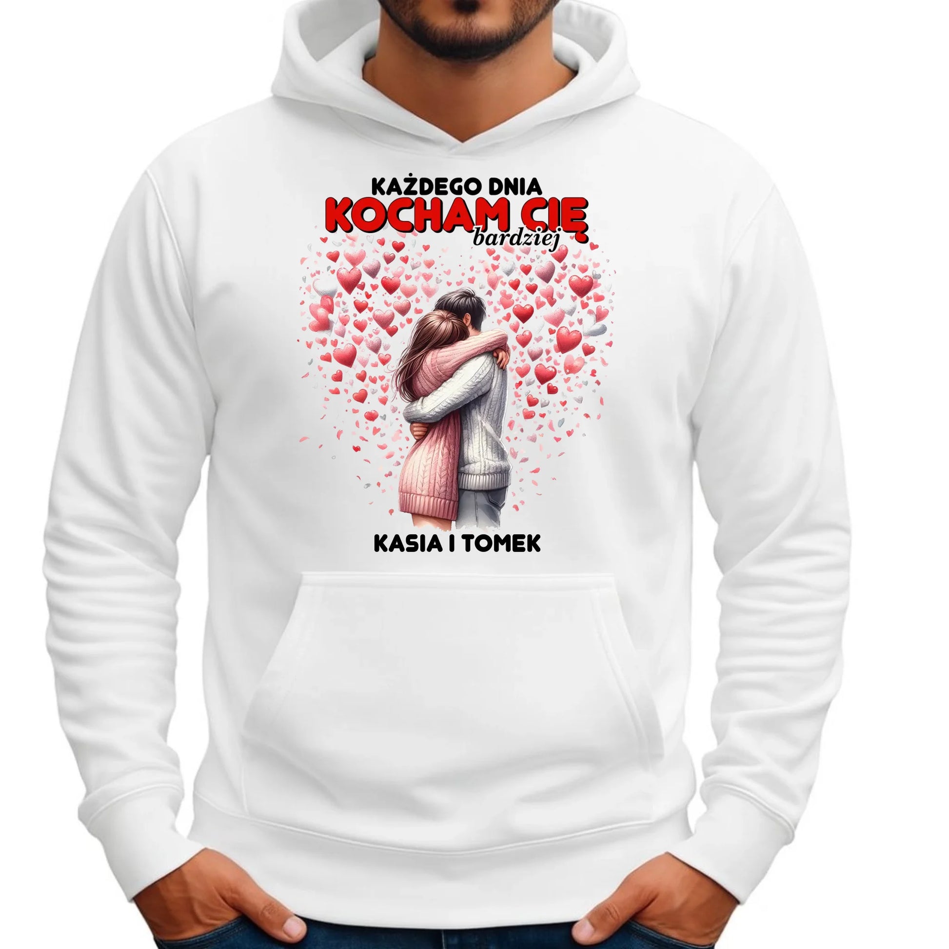 Bluza męska z kapturem dla par - Każdego dnia kocham Cię bardziej - personalizowana W09 - StoryCups.pl