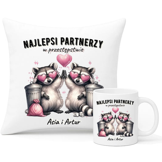 Zestaw poduszka i kubek dla par - Najlepsi partnerzy w przestępstwie - personalizowany W27 - StoryCups.pl