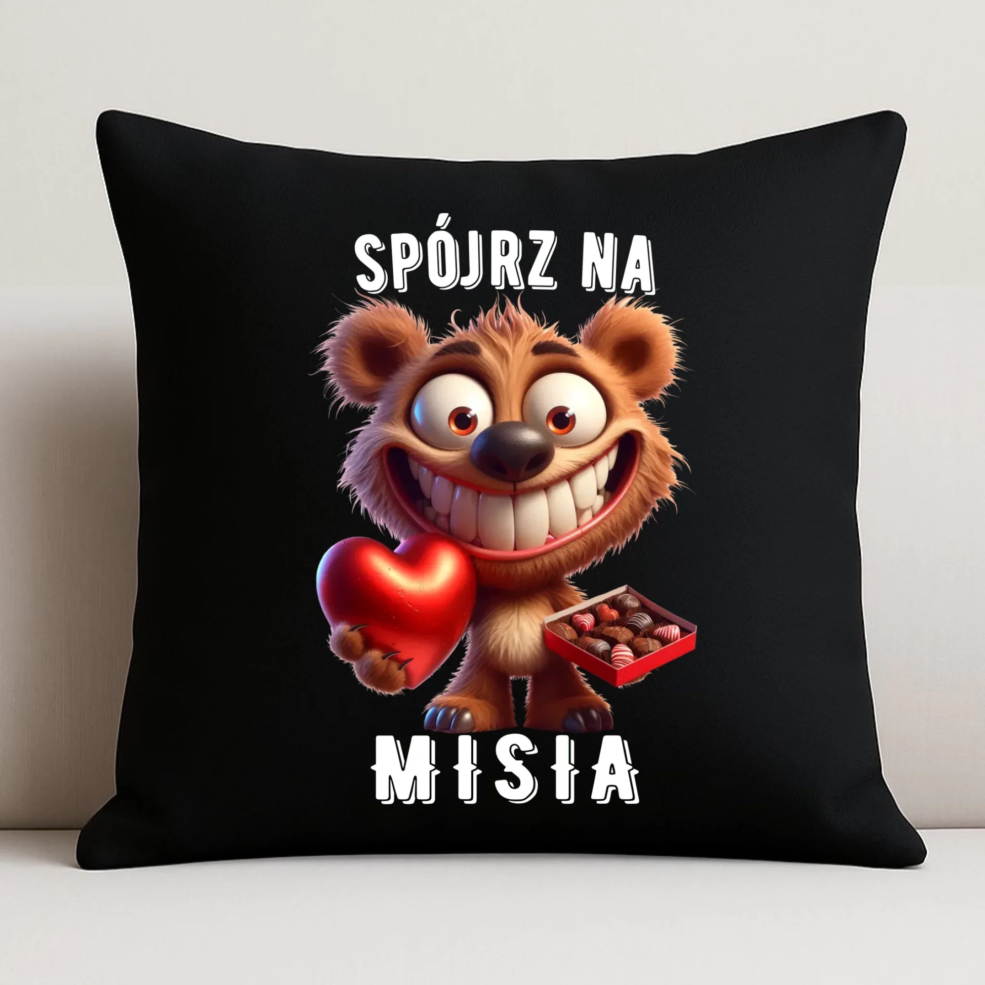 Poduszka dekoracyjna na Walentynki - Spójrz na Misia W31 - StoryCups.pl