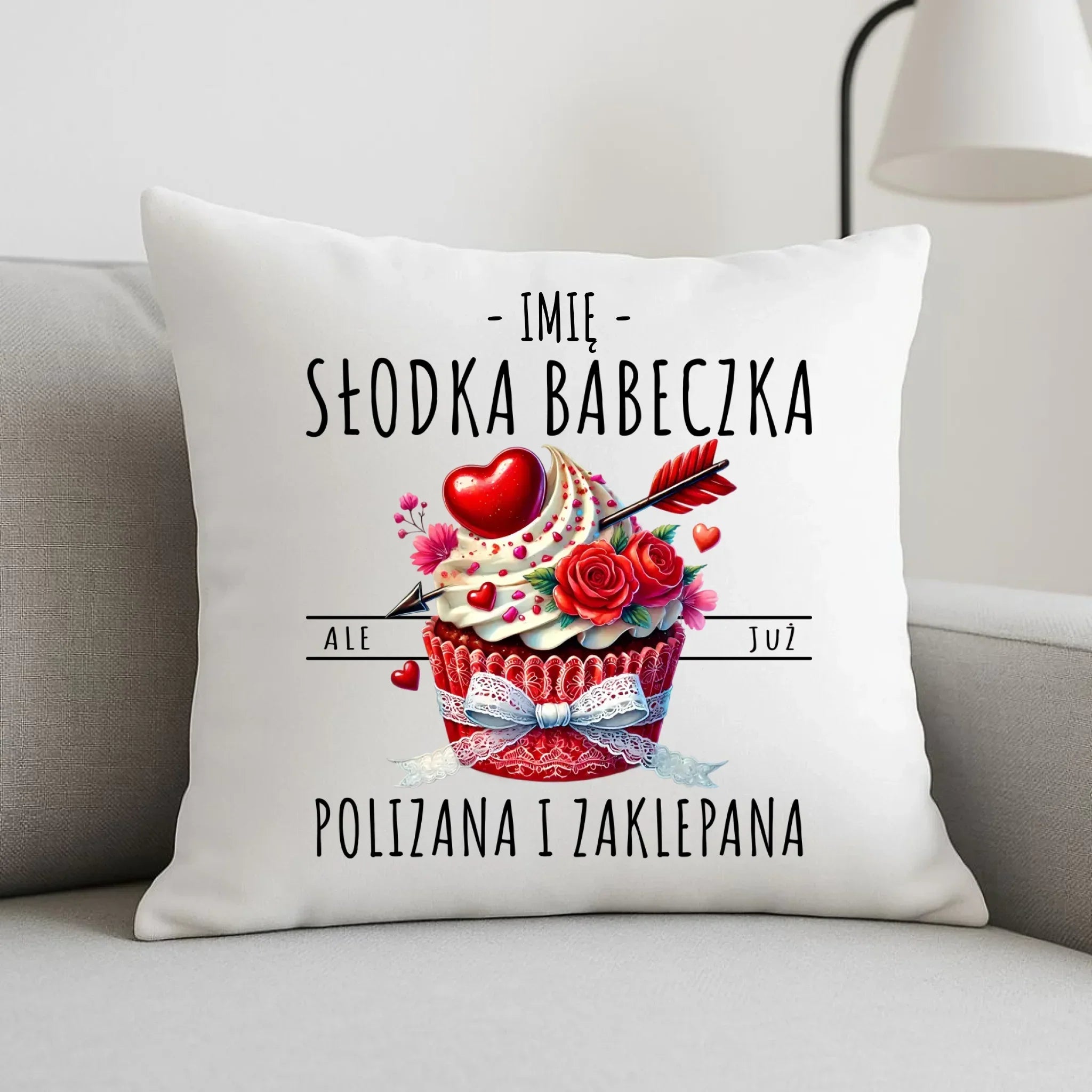 Poduszka - Słodka babeczka polizana i zaklepana - personalizowana W37 - StoryCups.pl