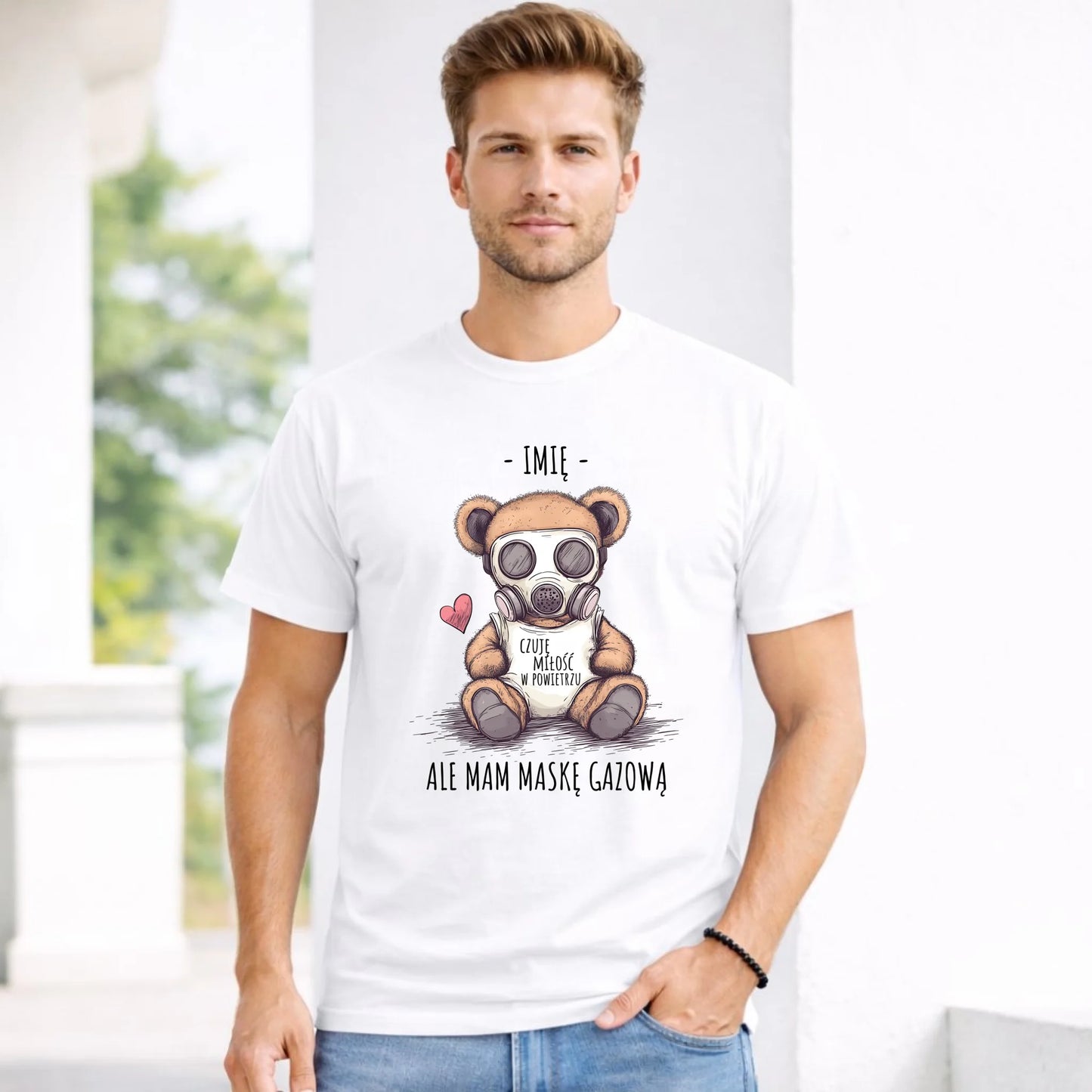 Koszulka męska - Miś w masce gazowej - Czuję miłość w powietrzu - personalizowana W38 - StoryCups.pl