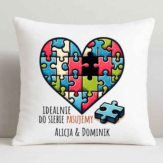 Poduszka dla par - Idealnie do siebie pasujemy - personalizowana W44 - StoryCups.pl