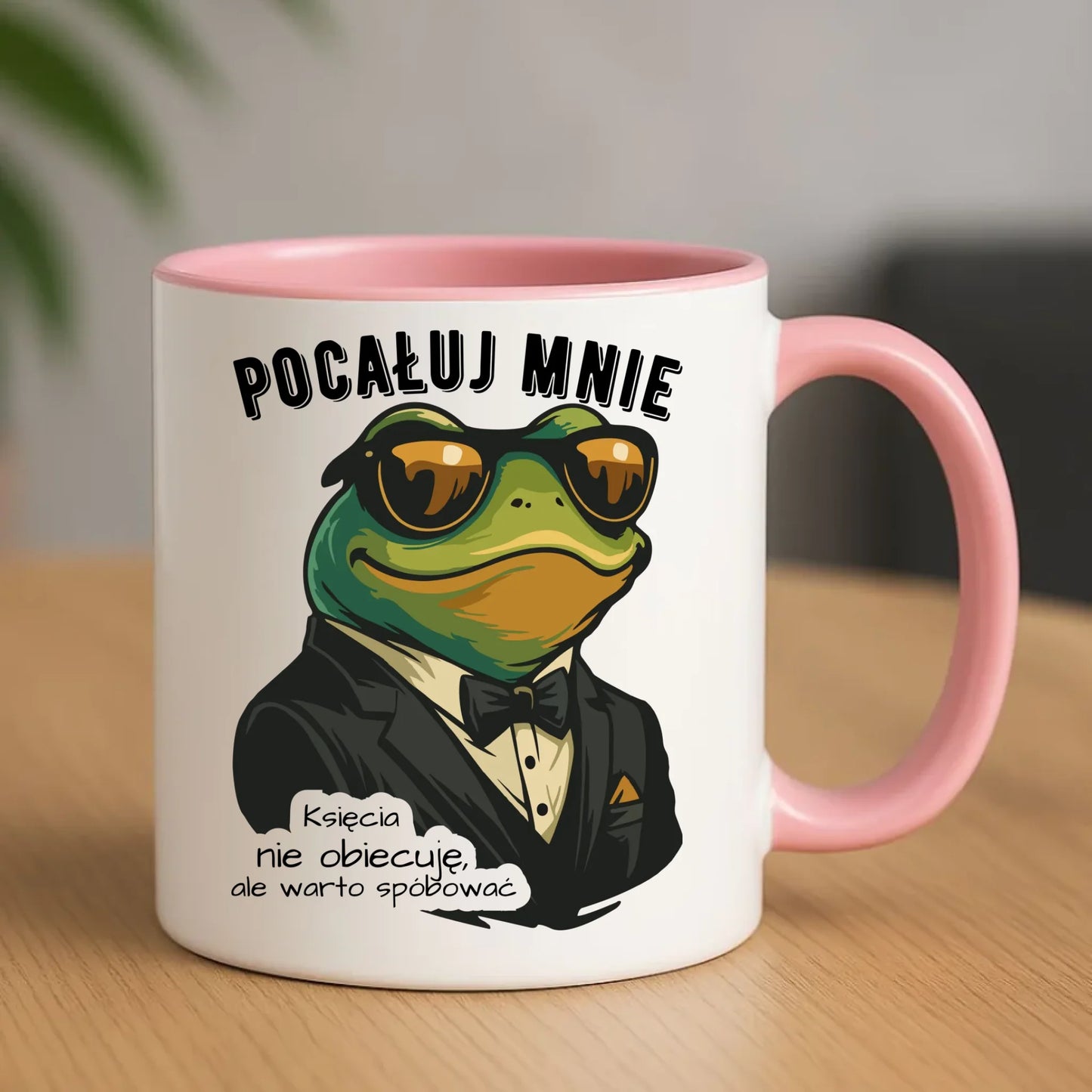 Kubek - Żaba w garniturze pocałuj mnie W55 - StoryCups.pl