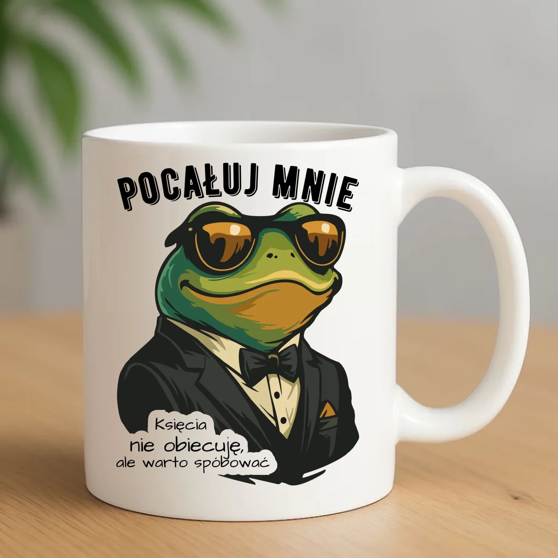 Kubek - Żaba w garniturze pocałuj mnie W55 - StoryCups.pl