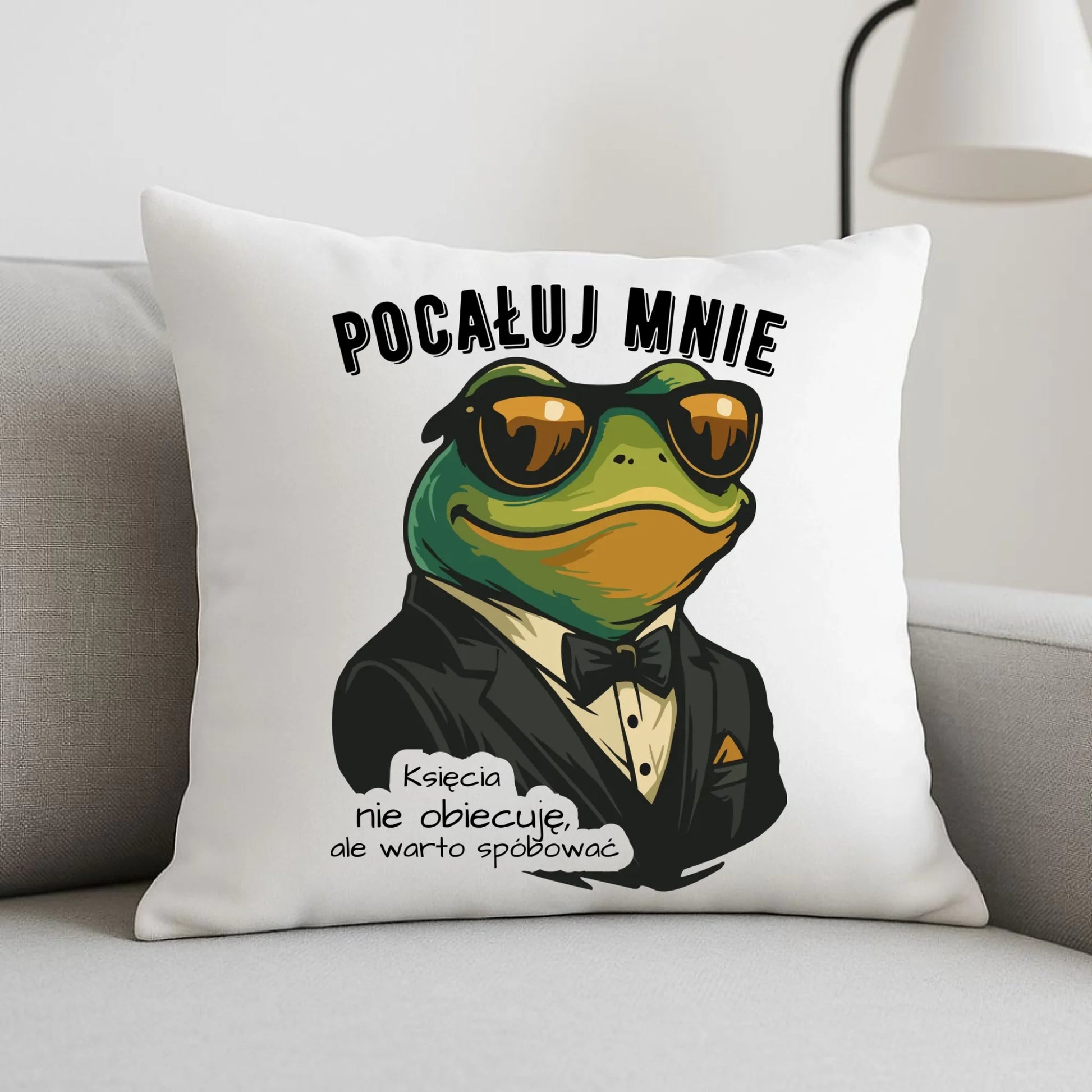 Poduszka - Żaba w garniturze pocałuj mnie W55 - StoryCups.pl