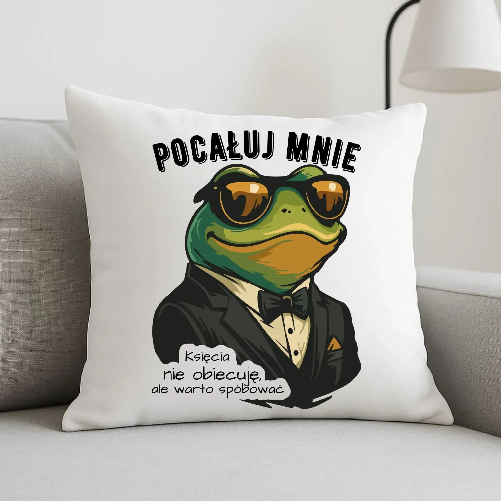 Poduszka - Żaba w garniturze pocałuj mnie W55 - StoryCups.pl