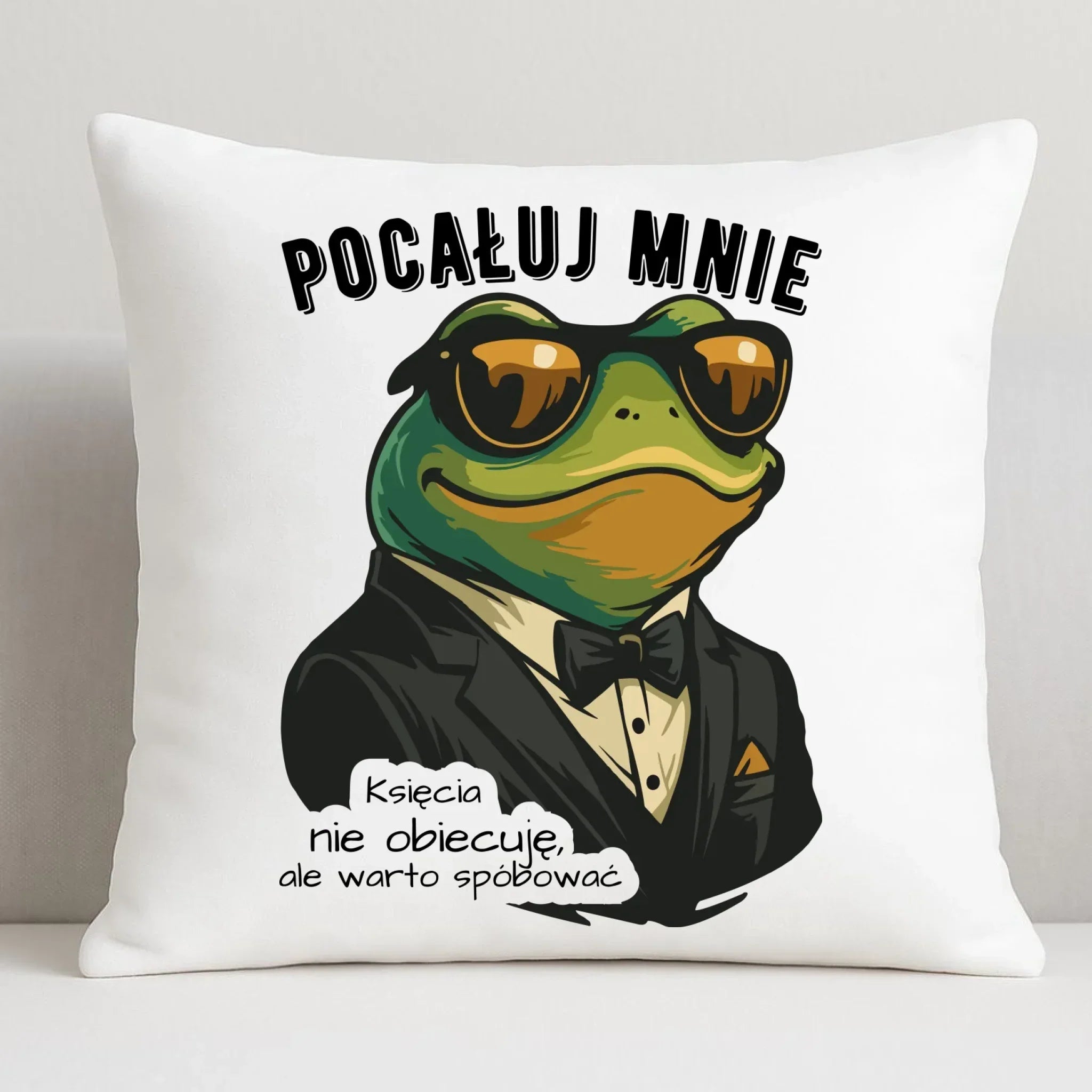 Poduszka - Żaba w garniturze pocałuj mnie W55 - StoryCups.pl