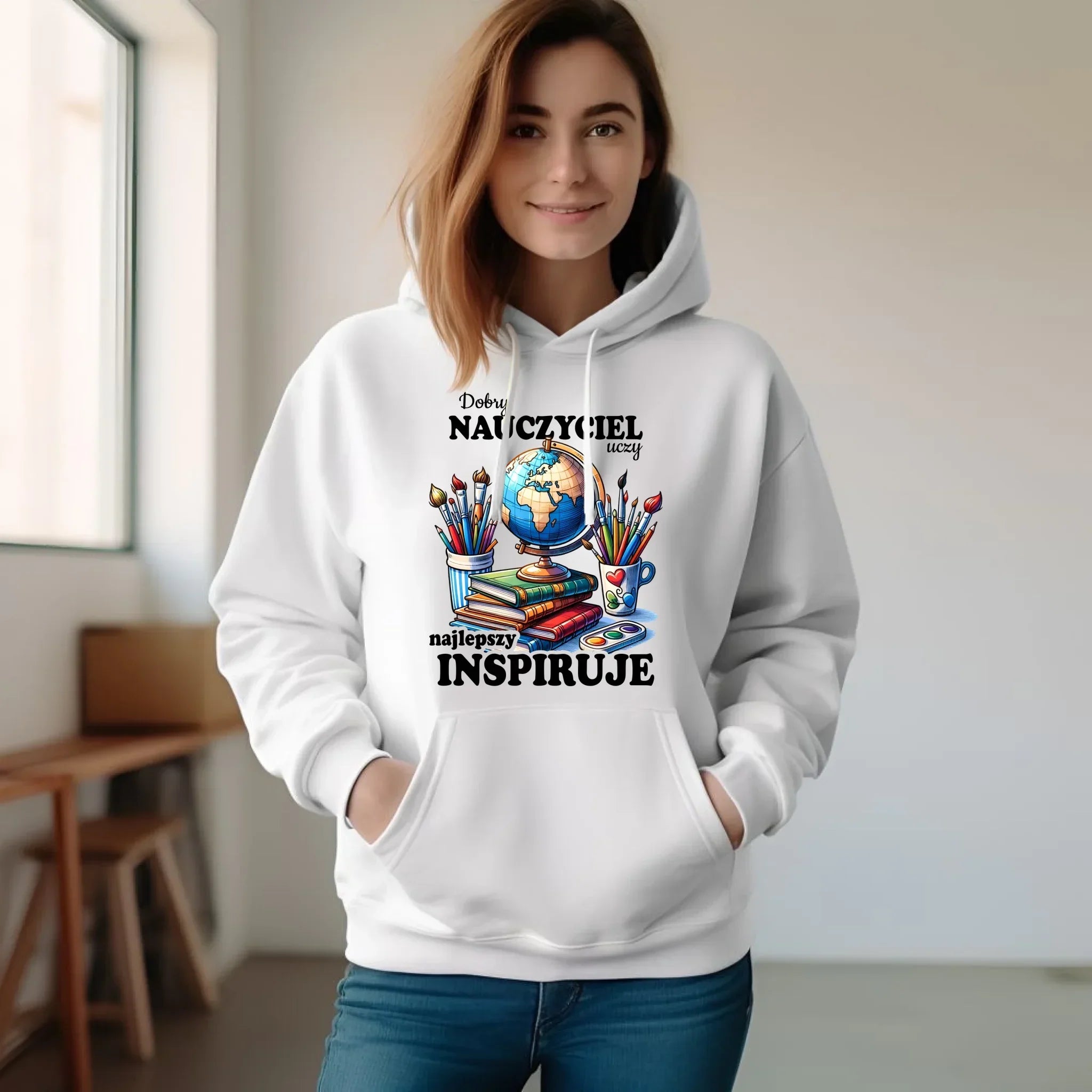 Bluza z kapturem dla nauczycielki - Dobry nauczyciel uczy najlepszy inspiruje N72 - StoryCups.pl