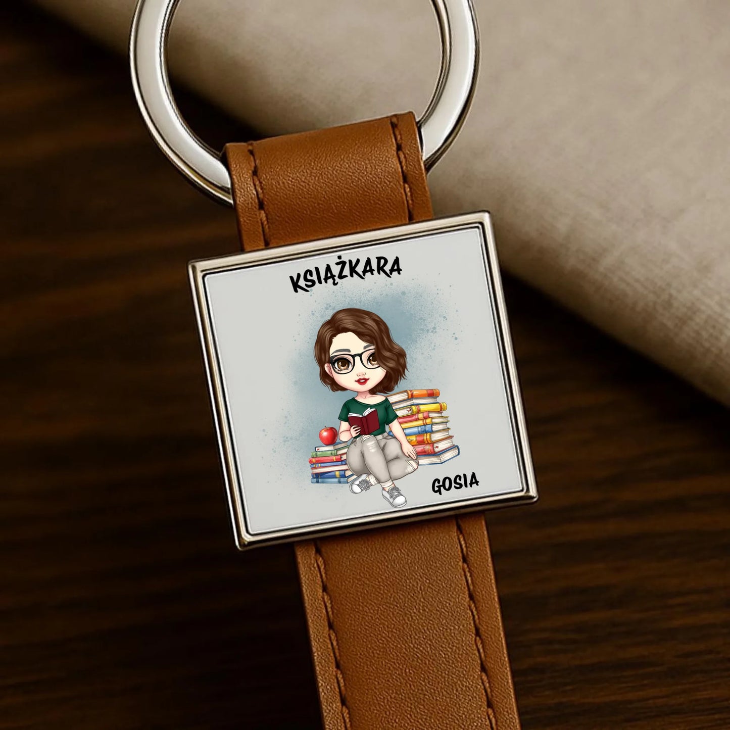 Brelok - Książkara - Prezent dla miłośniczki czytania książek - personalizowany DZ03