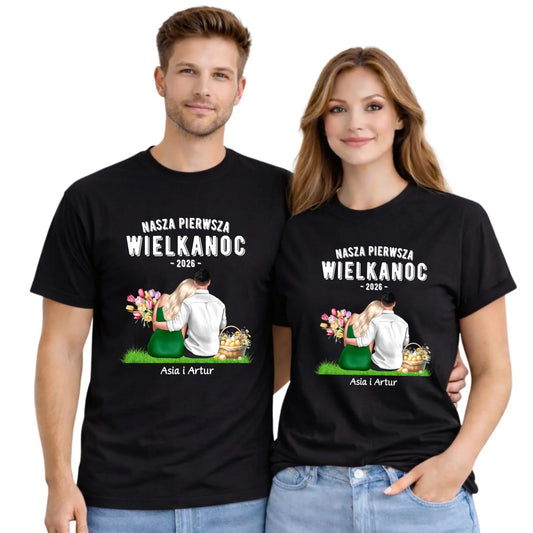 Zestaw koszulek wielkanocnych dla par - Nasza Pierwsza Wielkanoc - personalizowany WN16 - StoryCups.pl