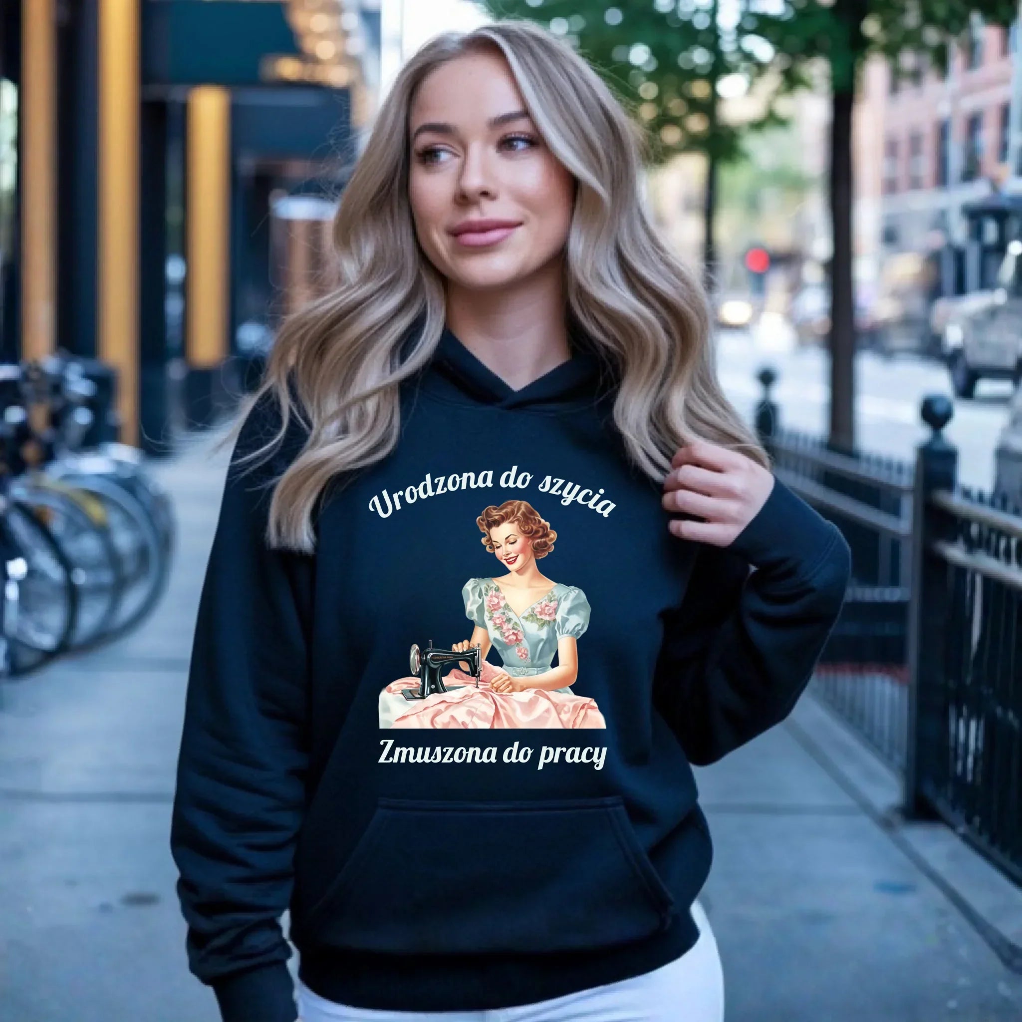 Bluza damska z kapturem szyciowa dla krawcowej - Urodzona do szycia HS18 - StoryCups.pl