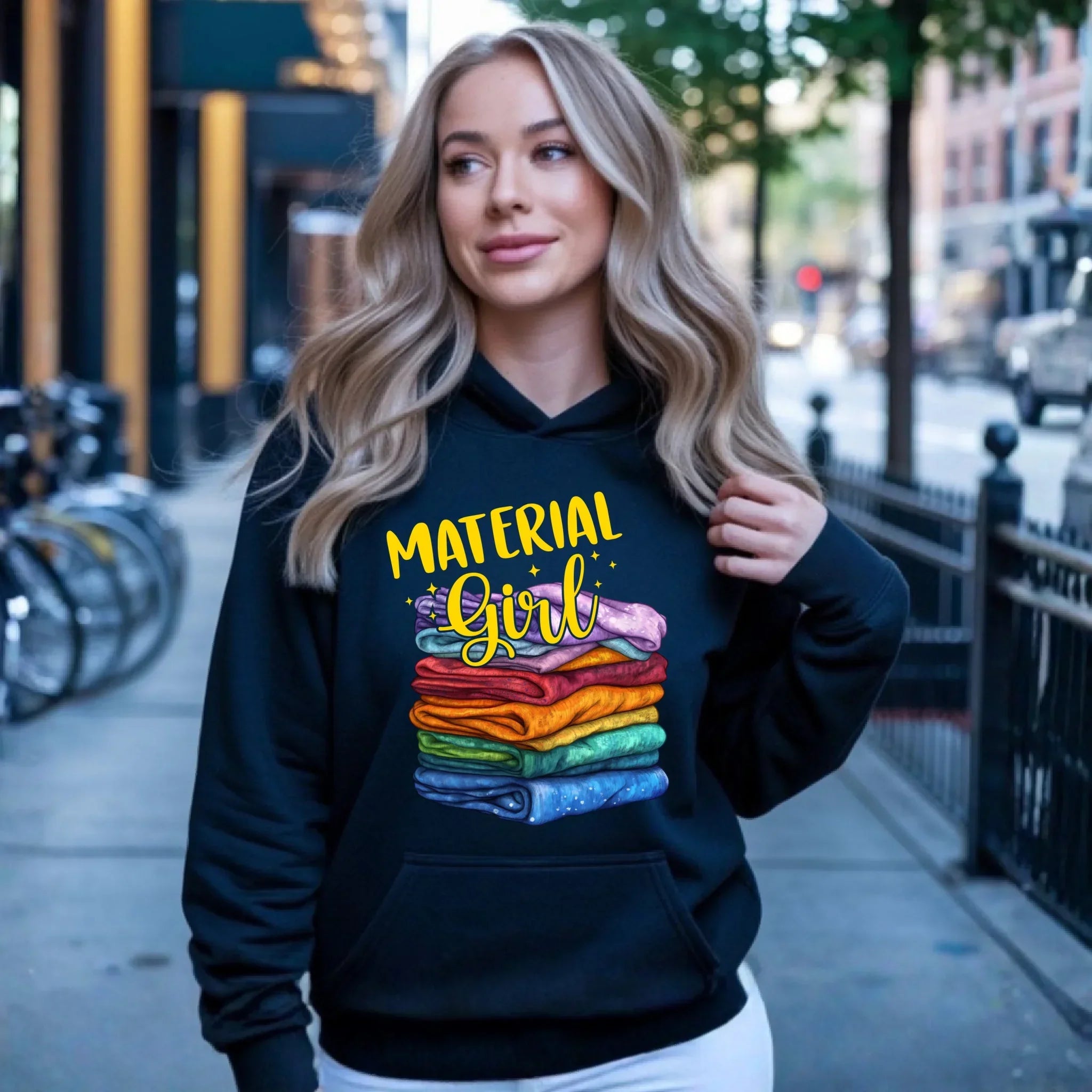 Bluza damska z kapturem szyciowa - prezent dla krawcowej - Material Girl HS02 - StoryCups.pl