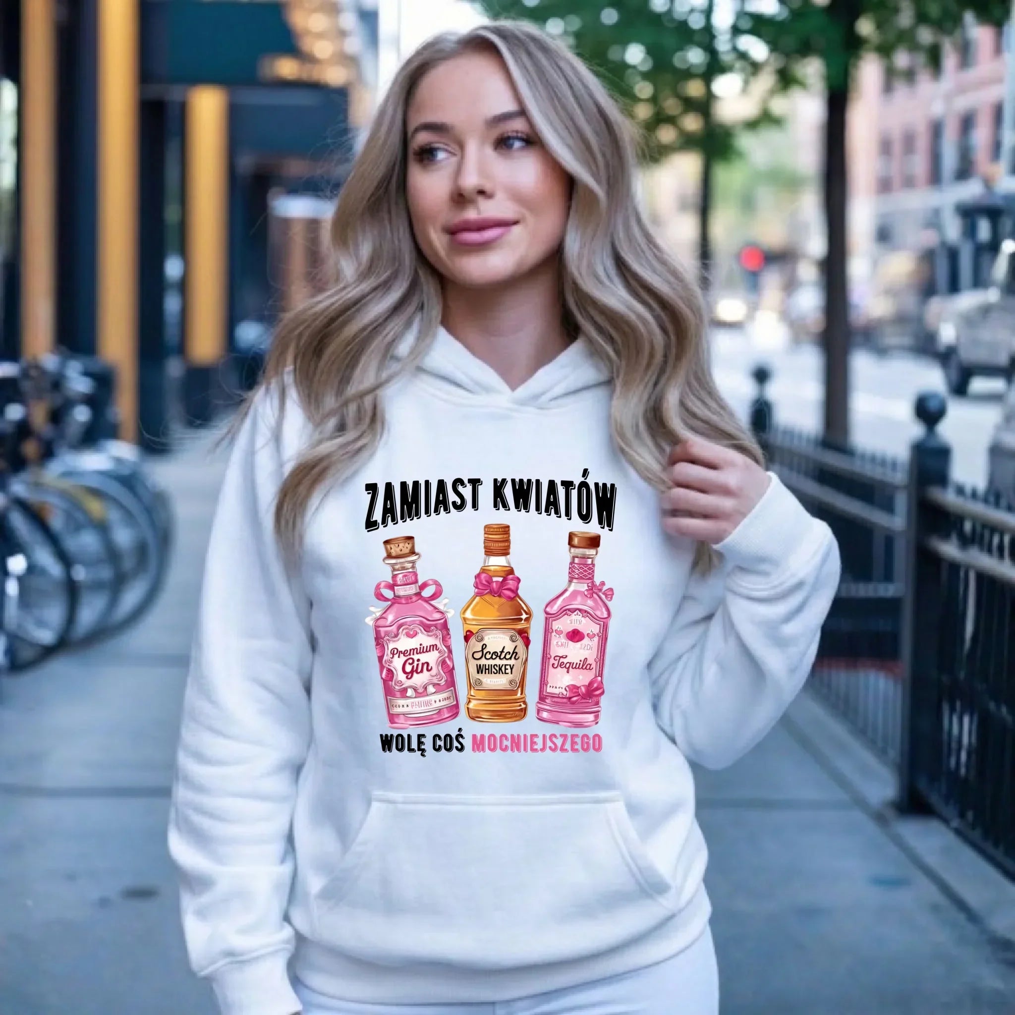 Bluza damska z kapturem - Zamiast kwiatów wolę coś mocniejszego W42 - StoryCups.pl