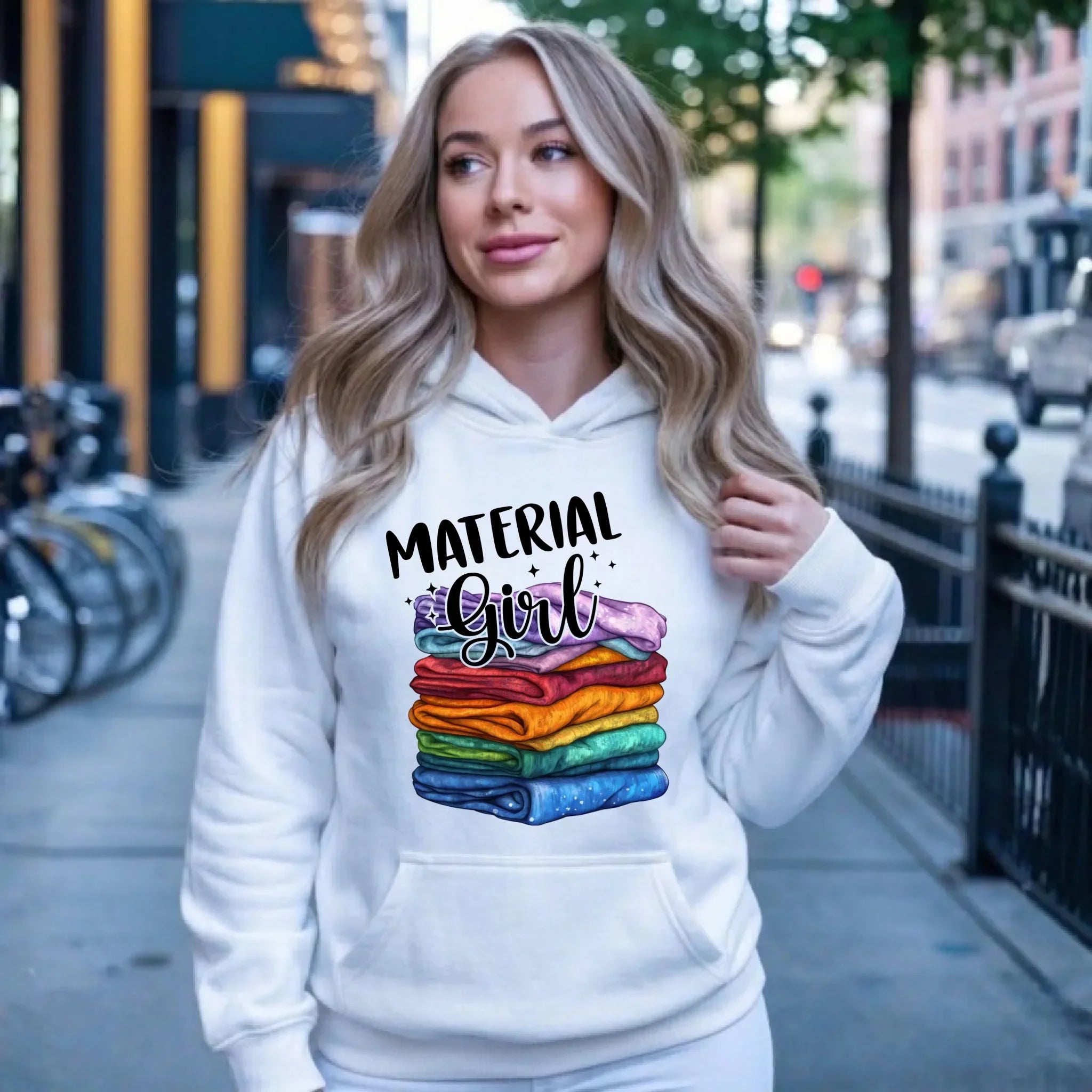 Bluza damska z kapturem szyciowa - prezent dla krawcowej - Material Girl HS02 - StoryCups.pl