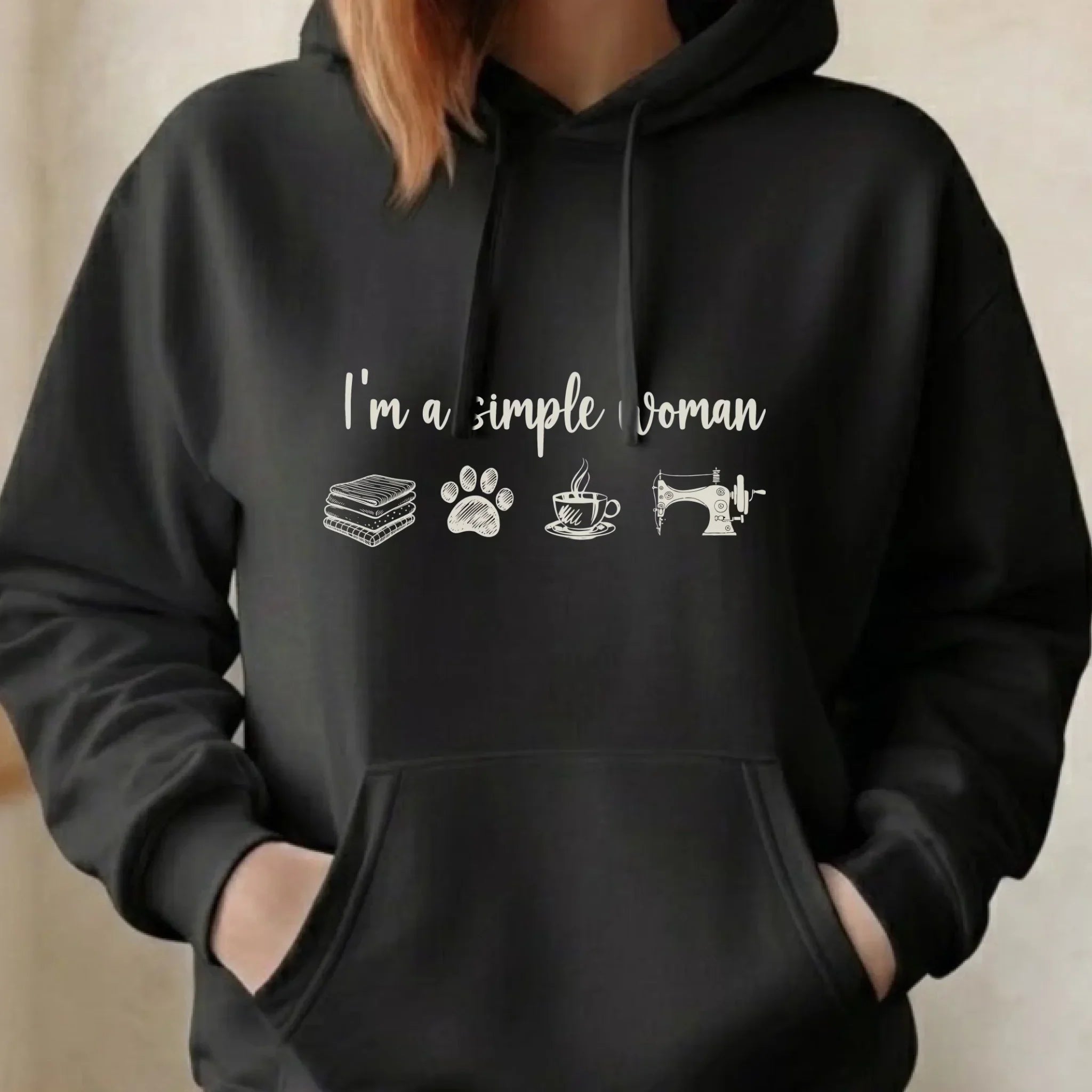 Bluza damska z kapturem szyciowa dla krawcowej - I'm a simple woman HS20 - StoryCups.pl