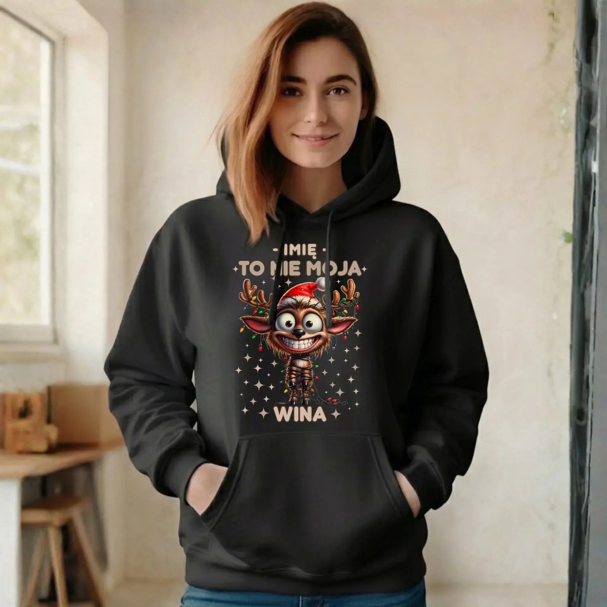 Bluza damska z kapturem świąteczna - Renifer To nie moja wina - personalizowana BN93 - StoryCups.pl