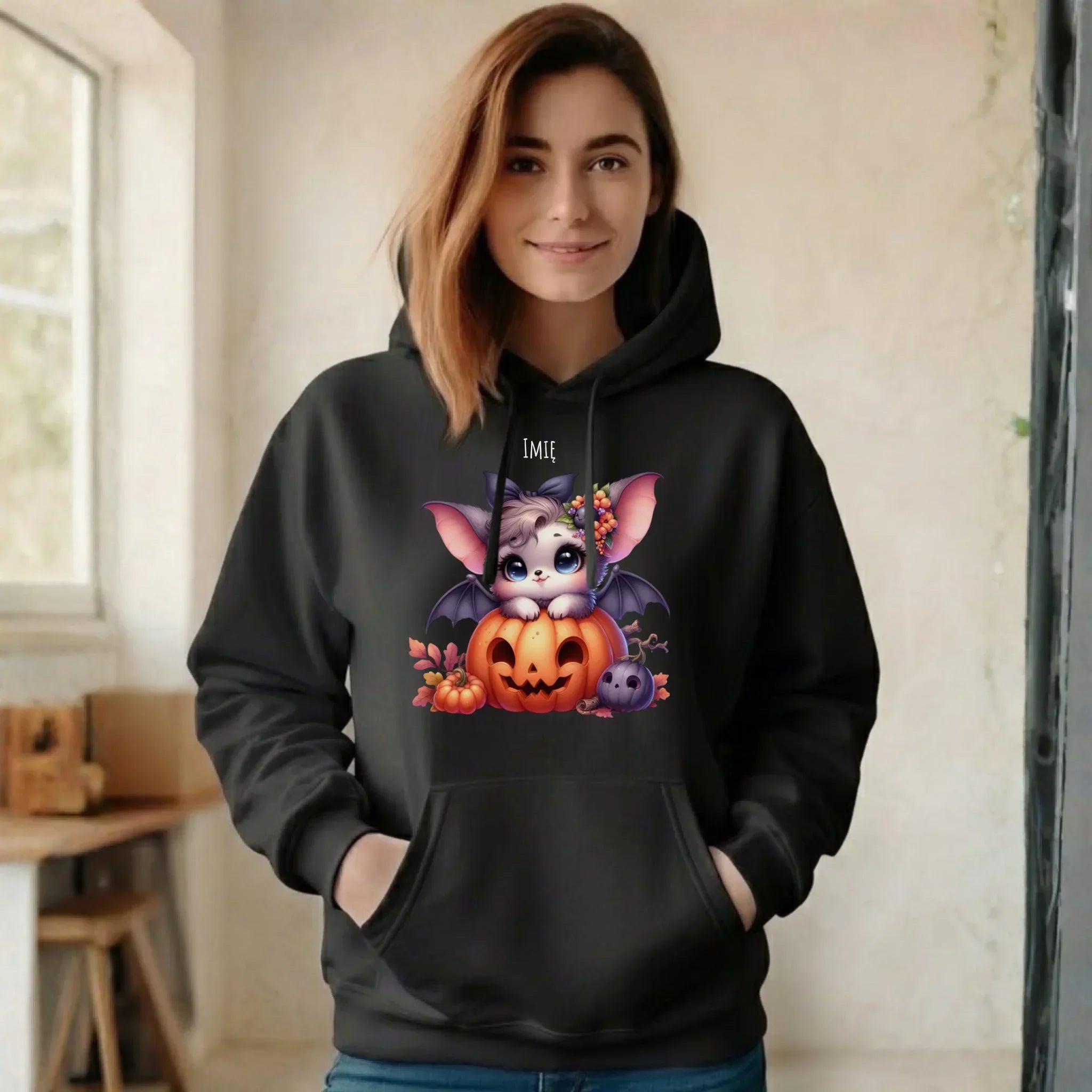 Bluza damska z kapturem halloweenowa - Uroczy nietoperz z dynią - personalizowana HL08 - StoryCups.pl