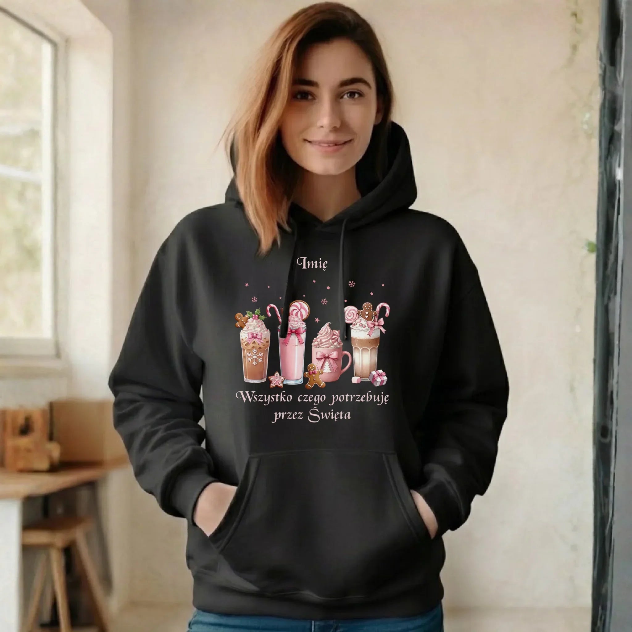 Bluza damska z kapturem świąteczna - Zimowa kawa Wszystko czego potrzebuję przez Święta - personalizowana BN46 - StoryCups.pl