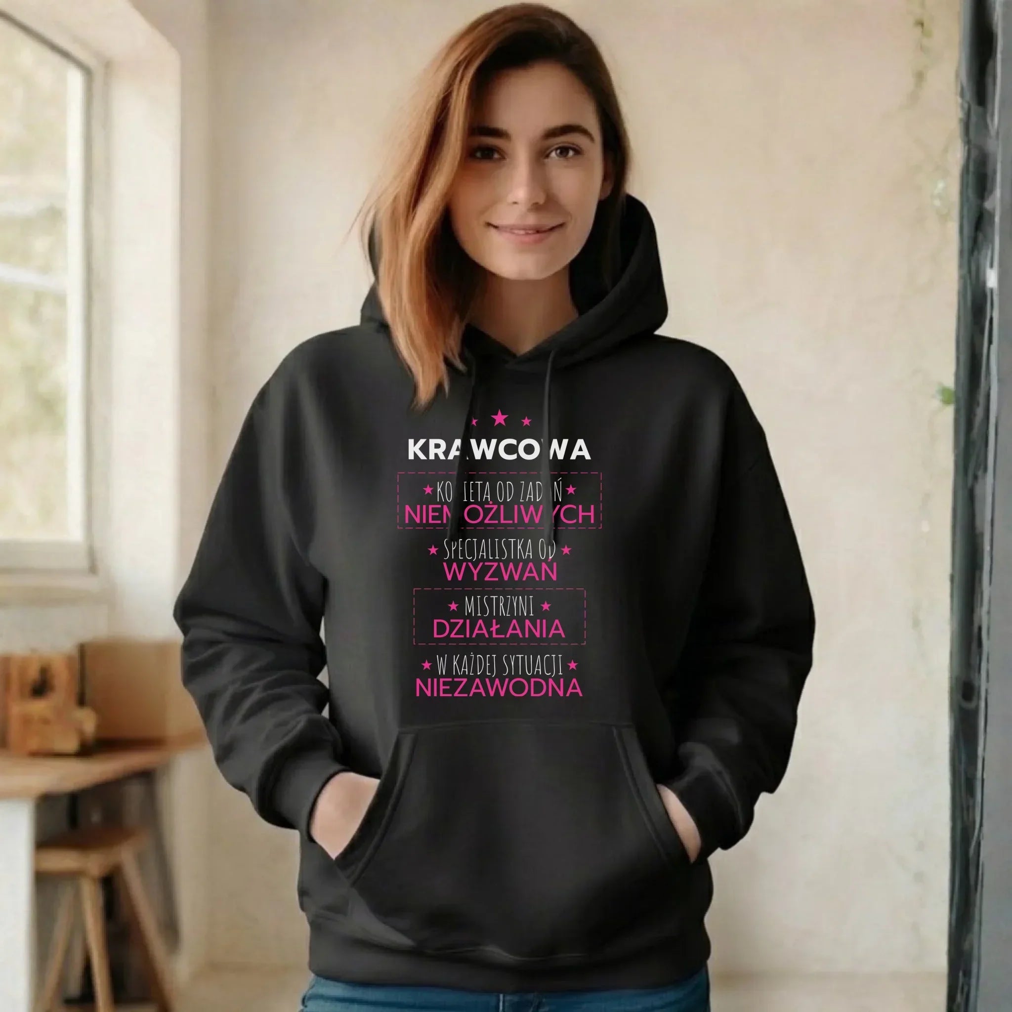 Bluza damska z kapturem szyciowa dla krawcowej - Kobieta od zadań niemożliwych HS29 - StoryCups.pl