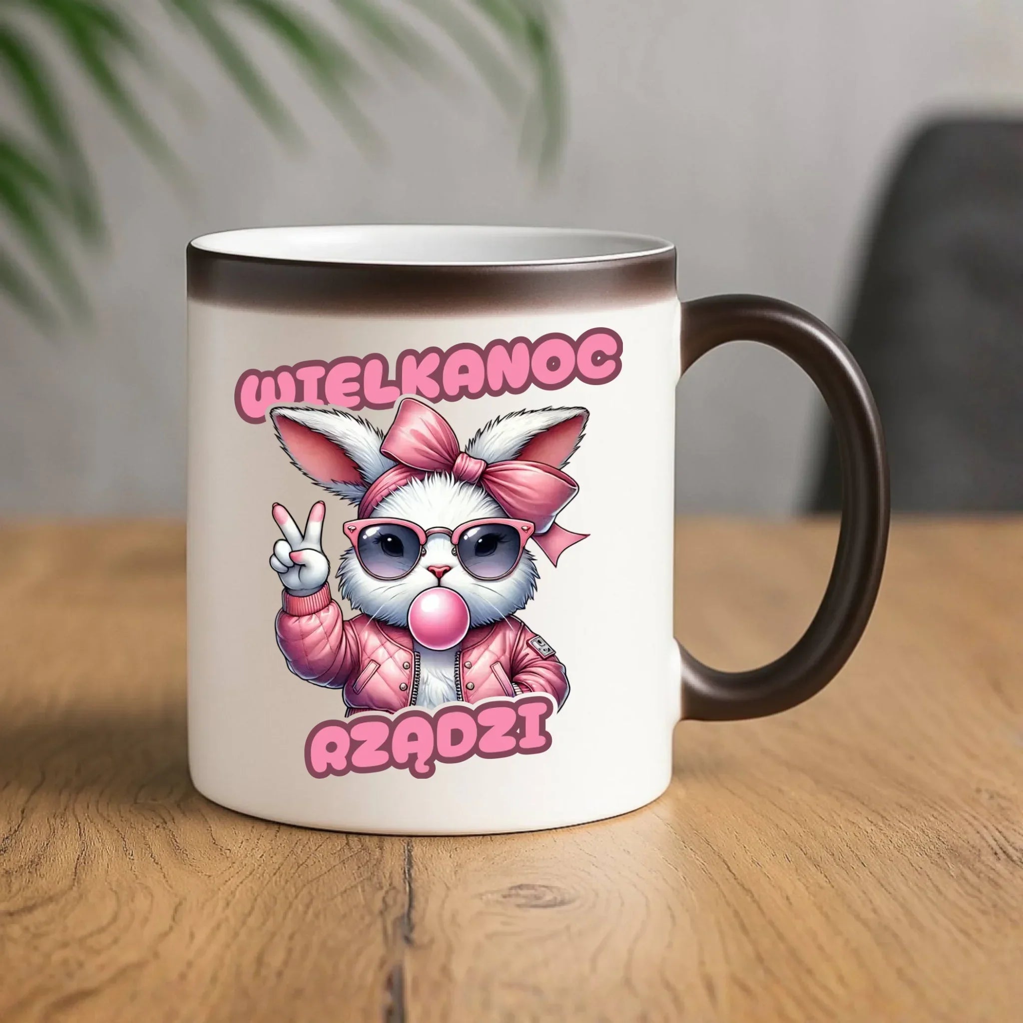 Kubek magiczny wielkanocny – Stylowy królik w okularach Wielkanoc rządzi WN18 - StoryCups.pl