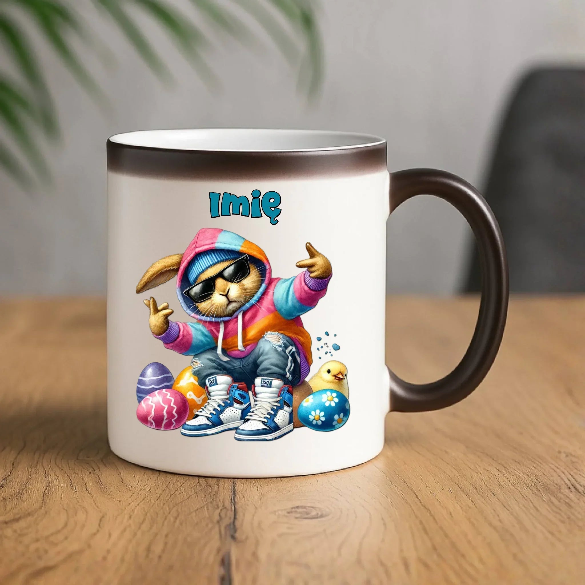 Kubek magiczny na Wielkanoc - Sigma Zając w pisankach - Prezent personalizowany WN04 - StoryCups.pl