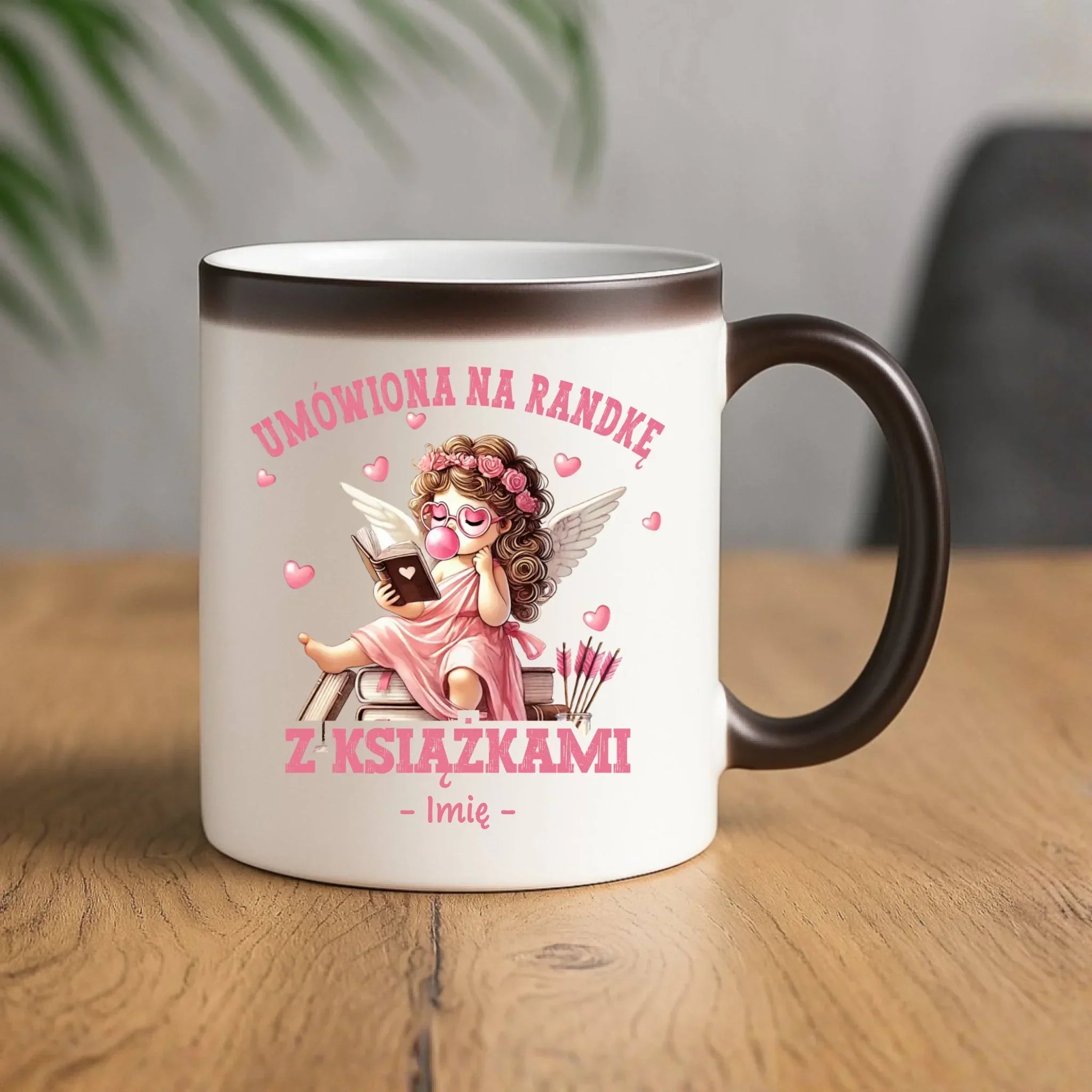Kubek magiczny dla czytelniczki – Umówiona na randkę z książkami - personalizowany W19 - StoryCups.pl