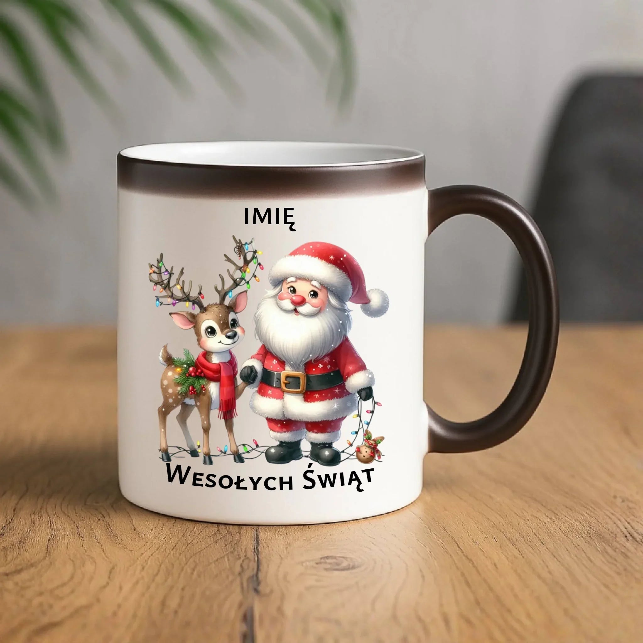 Kubek magiczny świąteczny - Mikołaj z reniferem - personalizowany BN09 - StoryCups.pl