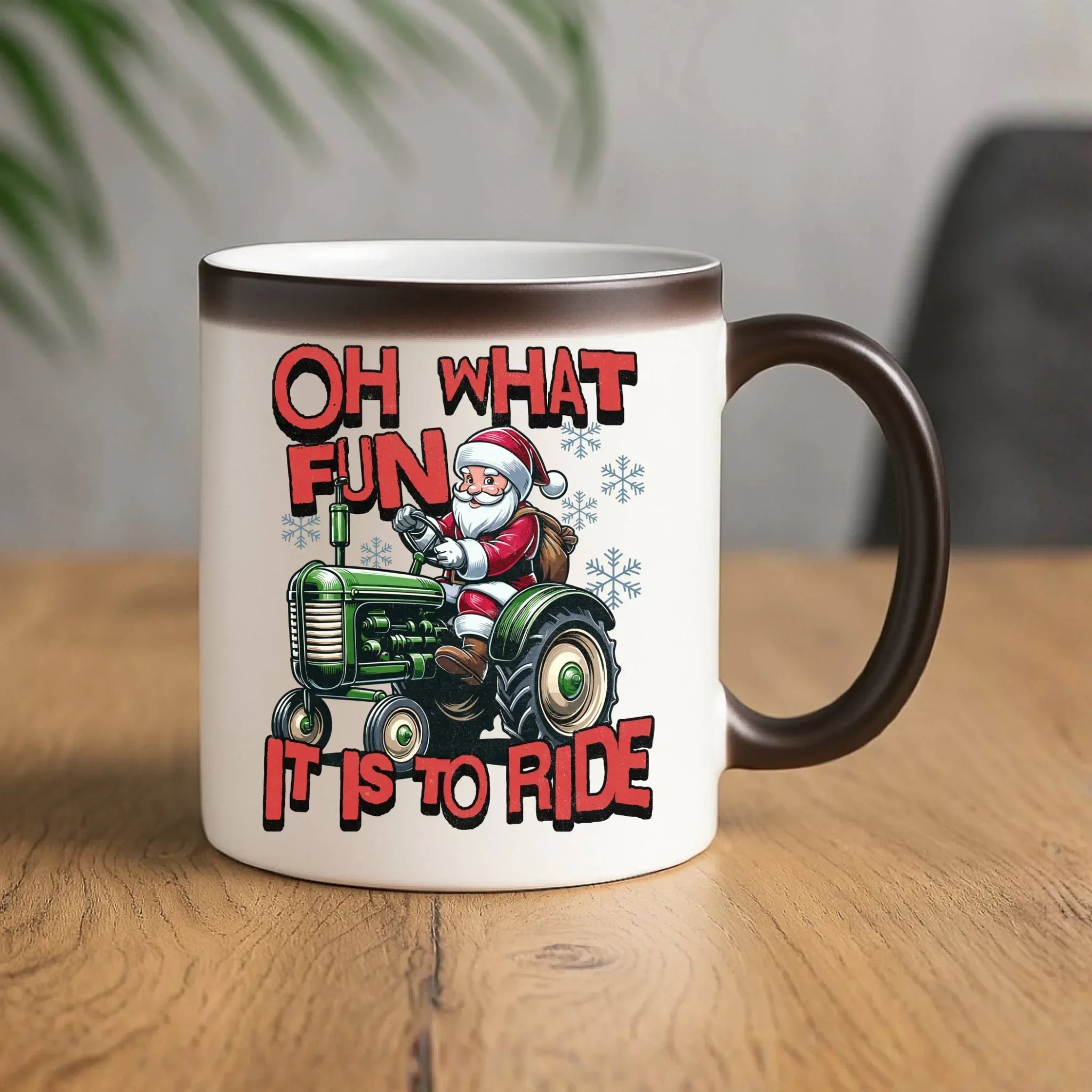 Kubek magiczny świąteczny - Mikołaj na traktorze - Oh what fun BN48 - StoryCups.pl