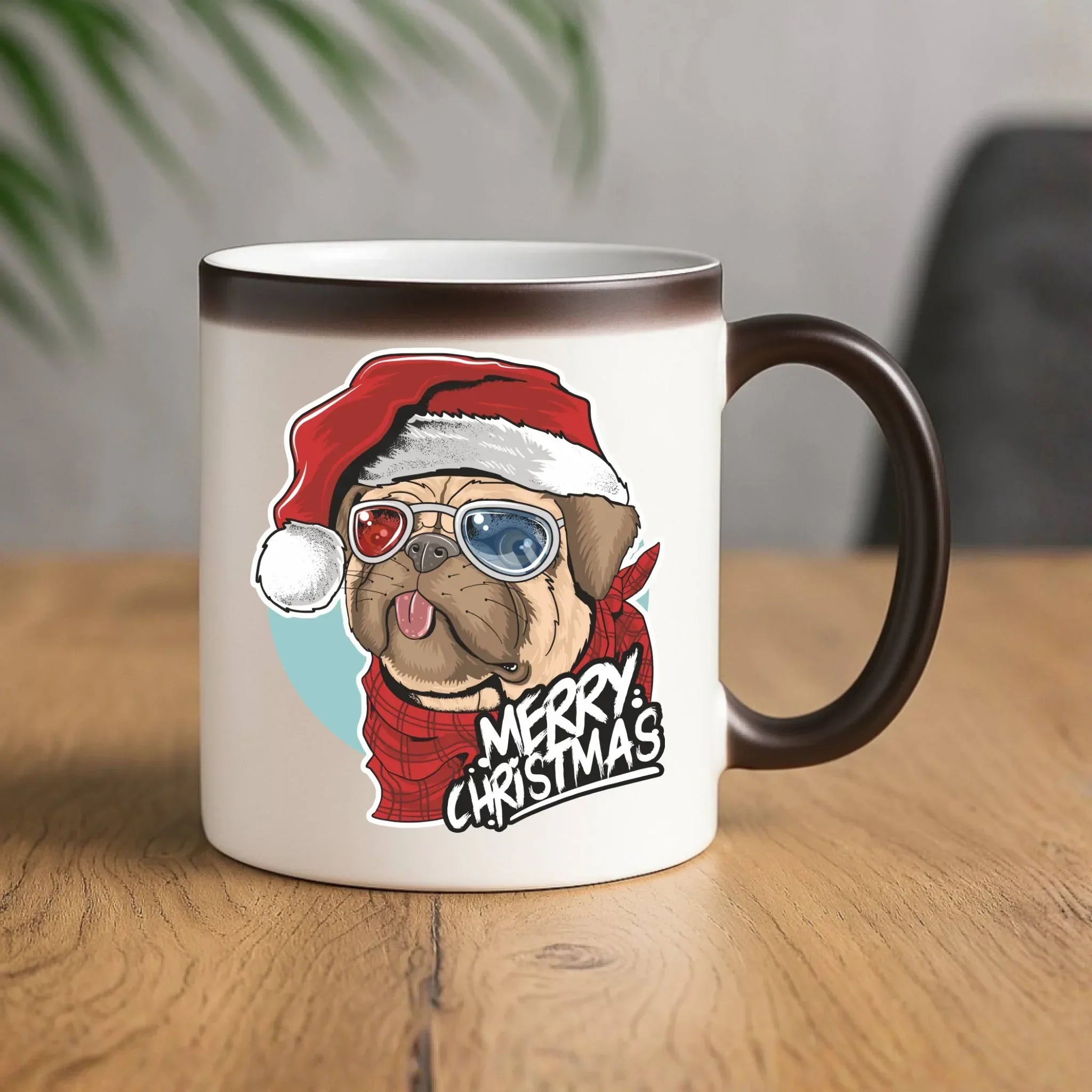 Kubek magiczny świąteczny - Mops Merry Christmas BN62 - StoryCups.pl