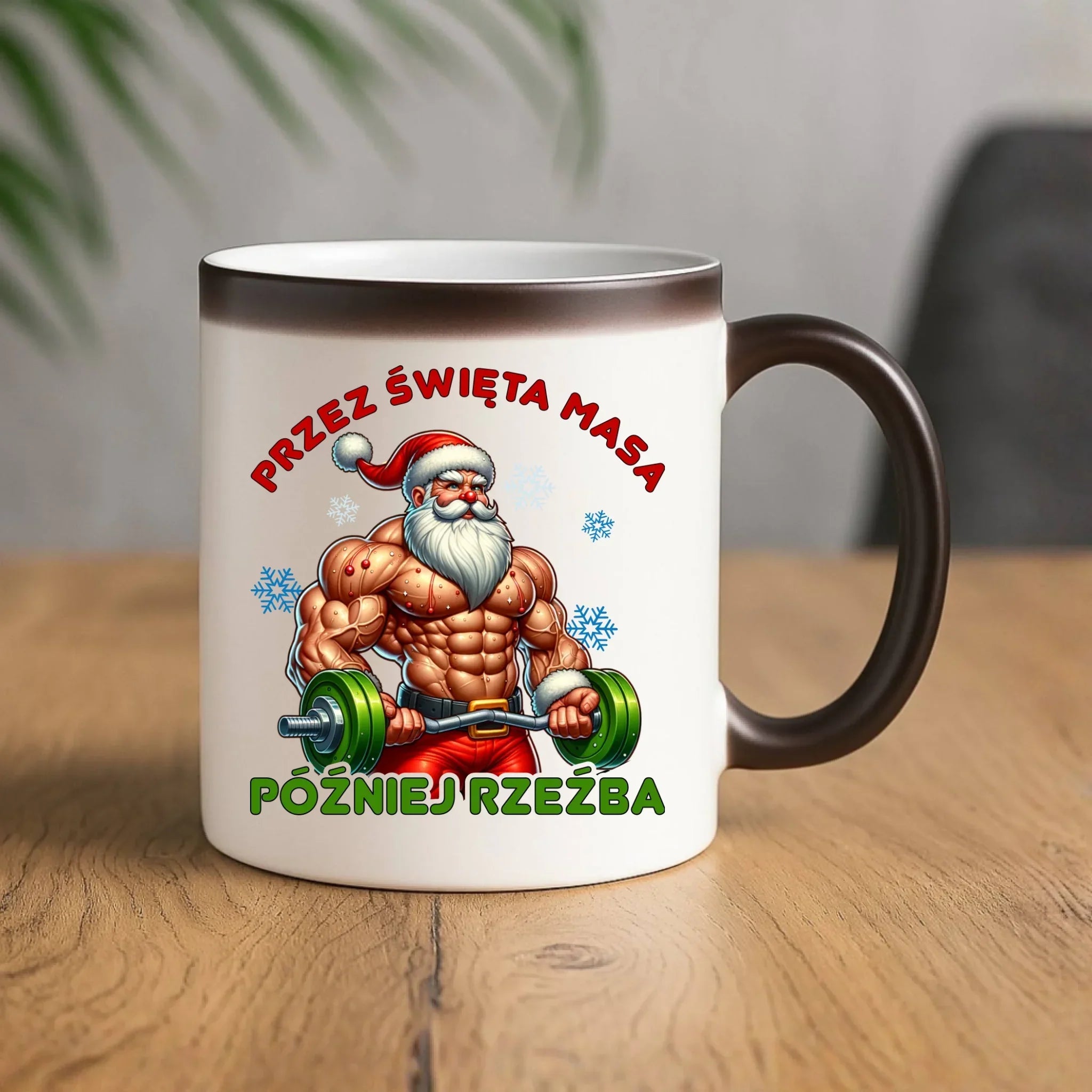 Kubek magiczny świąteczny - Mikołaj na siłowni - Przez święta masa, później rzeźba BN139 - StoryCups.pl