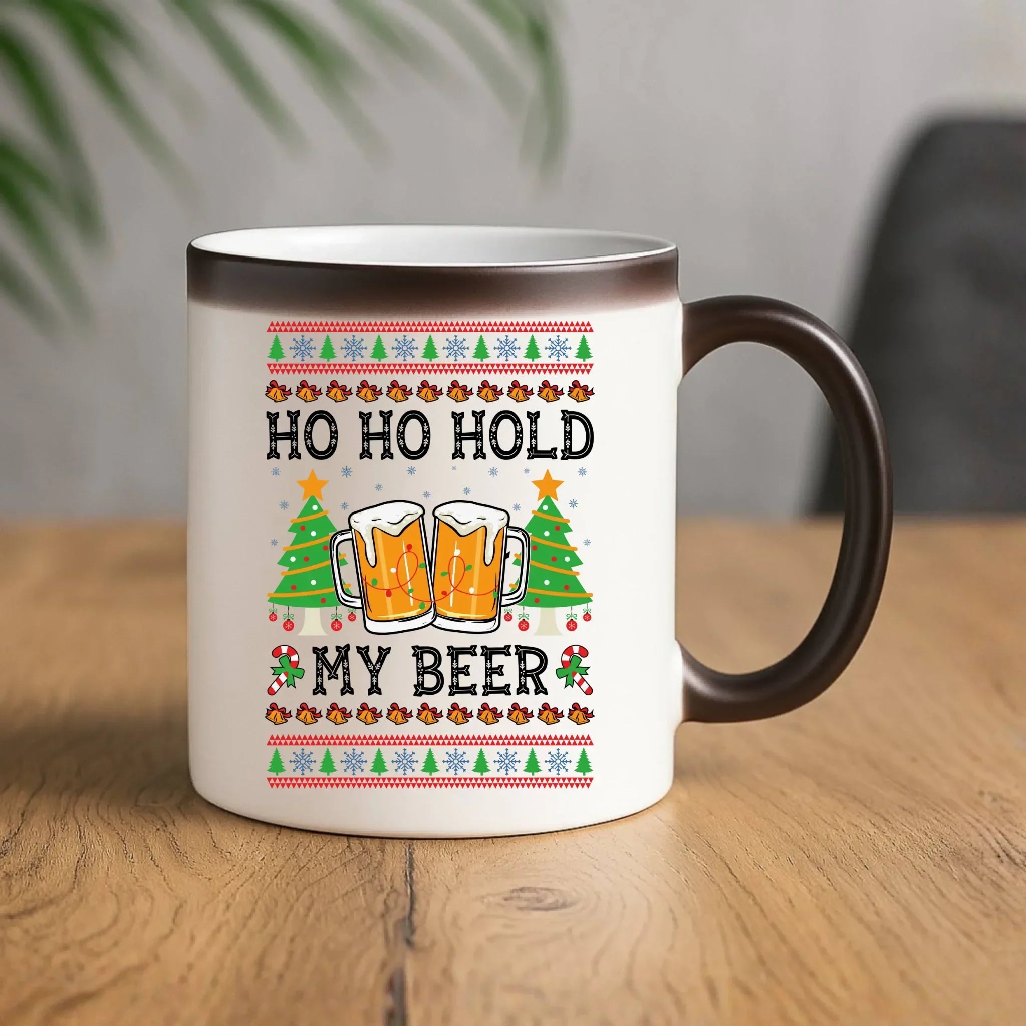 Kubek magiczny świąteczny - Ho ho hold my beer BN131 - StoryCups.pl