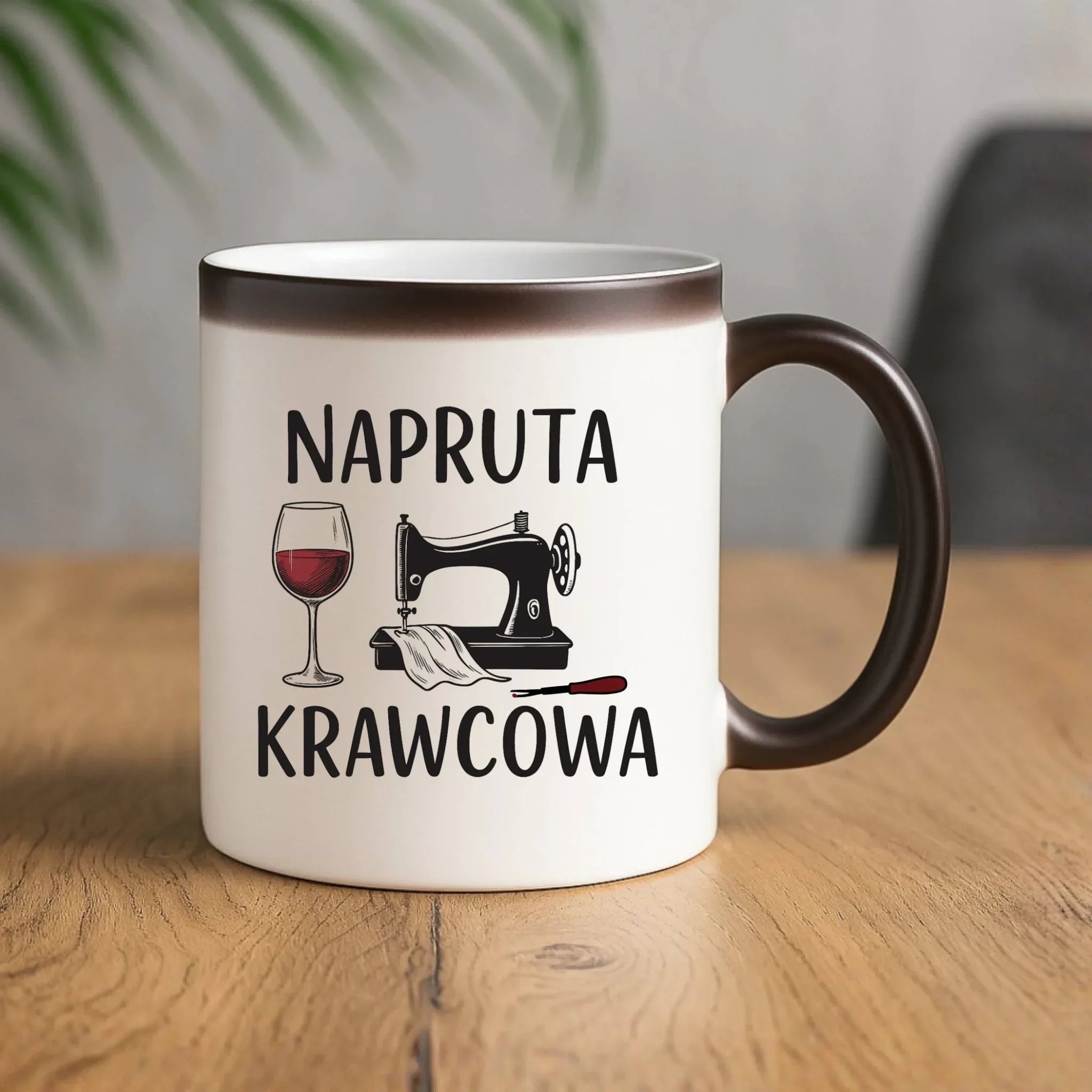 Kubek magiczny szyciowy dla krawcowej - Napruta krawcowa HS25 - StoryCups.pl