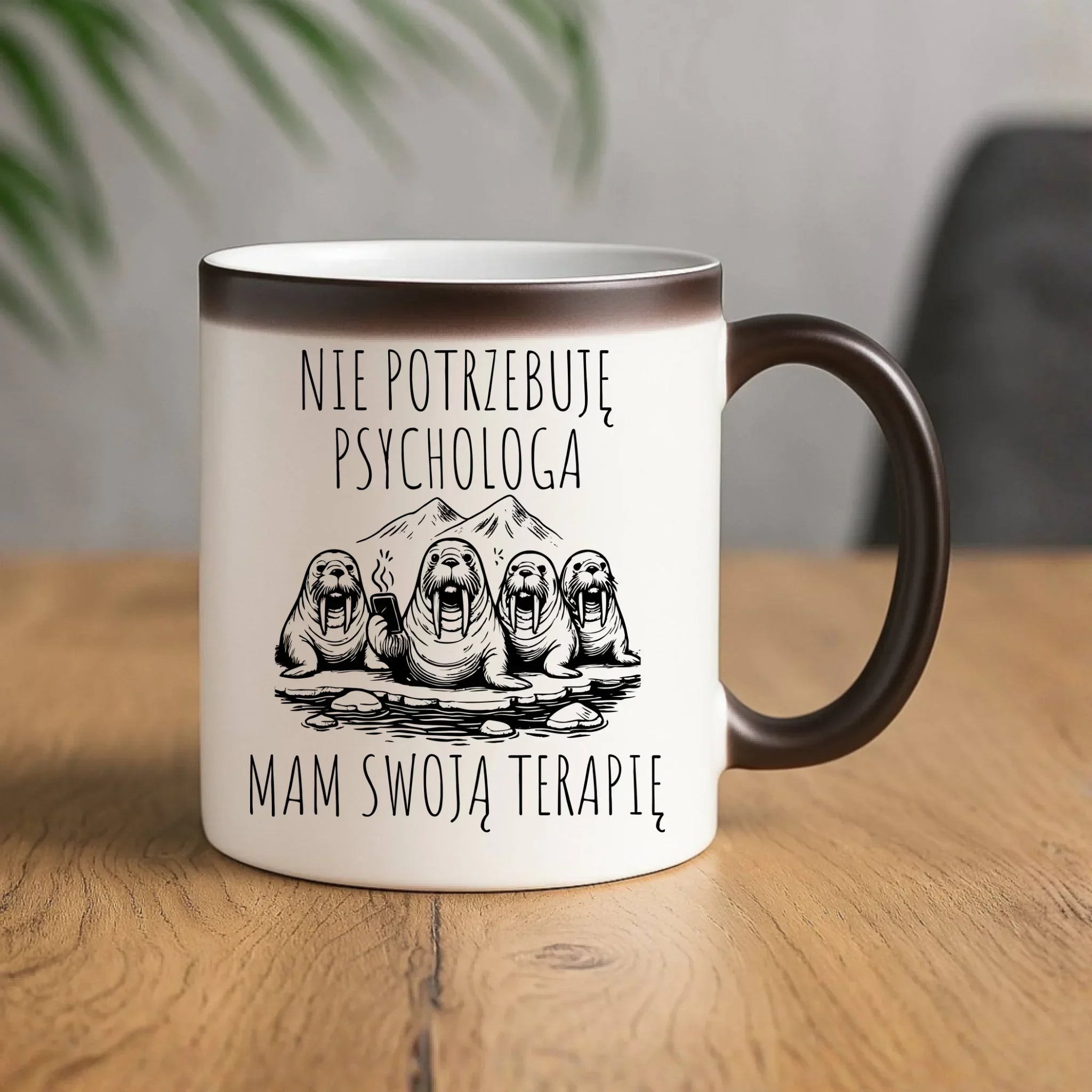 Kubek magiczny - prezent dla morsa - Nie potrzebuję psychologa HM14 - StoryCups.pl