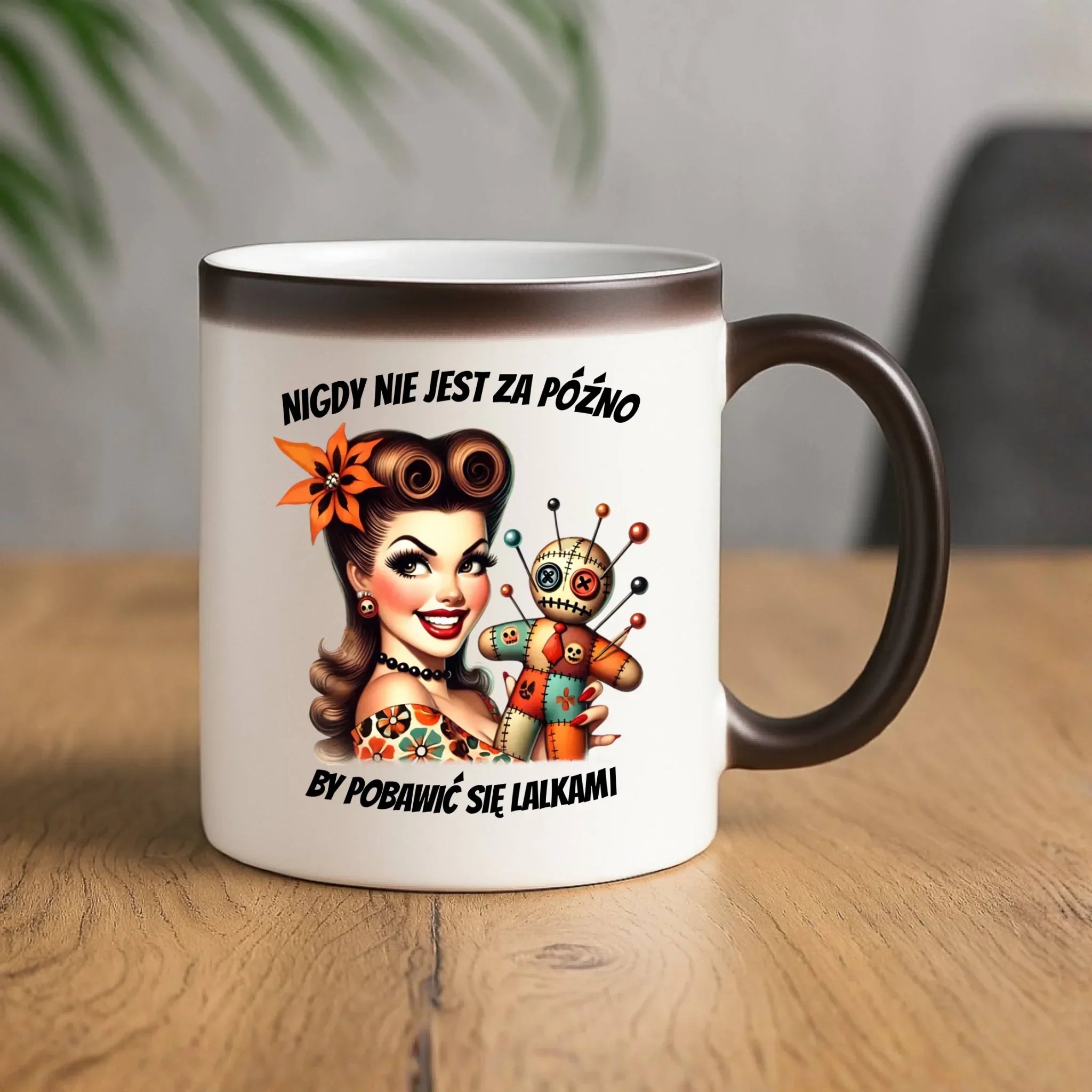 Kubek magiczny dla niej - Laleczka Voodoo retro DZ21 - StoryCups.pl