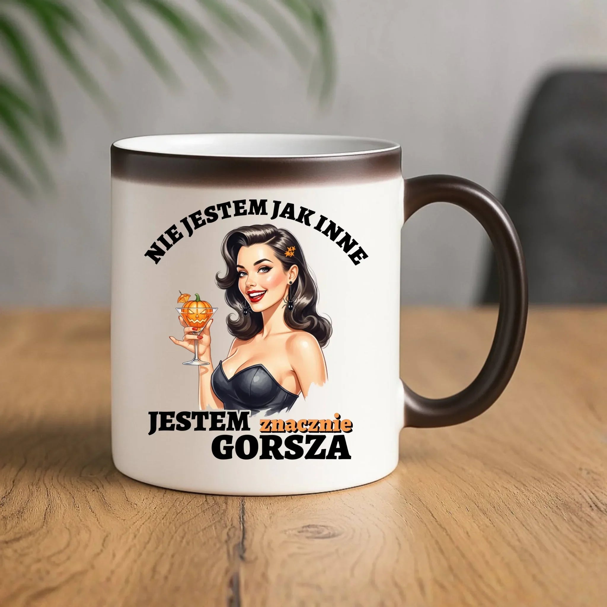 Kubek magiczny halloweenowy - Nie jestem jak inne HL24 - StoryCups.pl