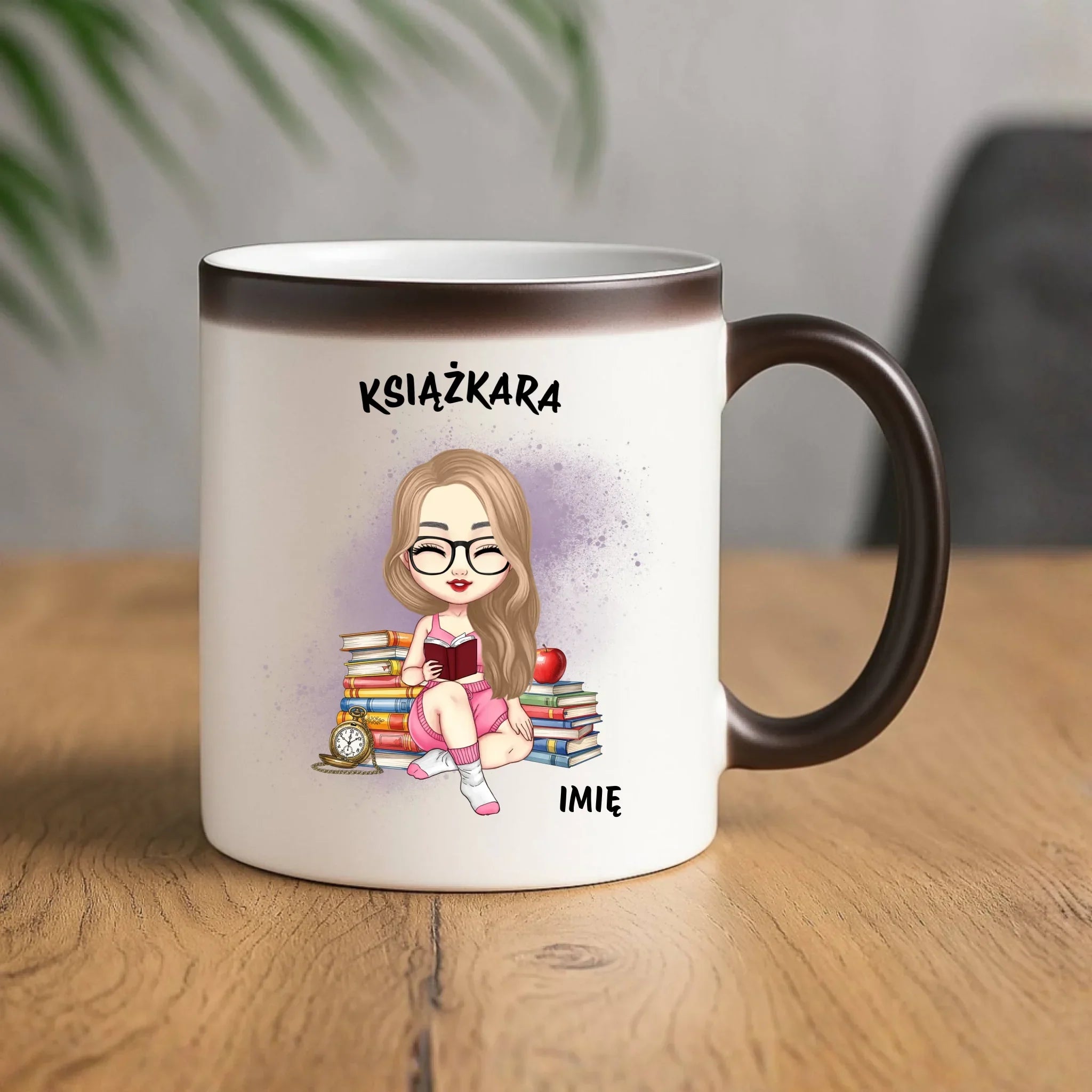 Kubek magiczny - Książkara - Prezent dla miłośniczki czytania książek - personalizowany DZ04 - StoryCups.pl