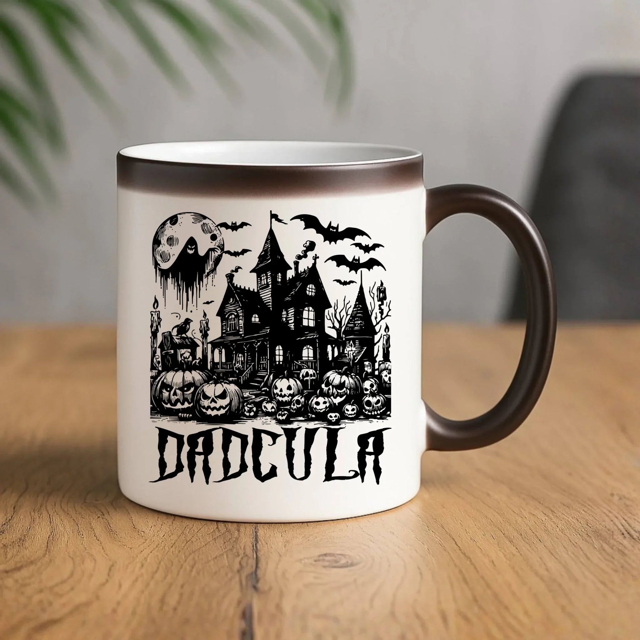 Kubek magiczny na Halloween dla taty - Upiorny dom - Dadcula HL19 - StoryCups.pl