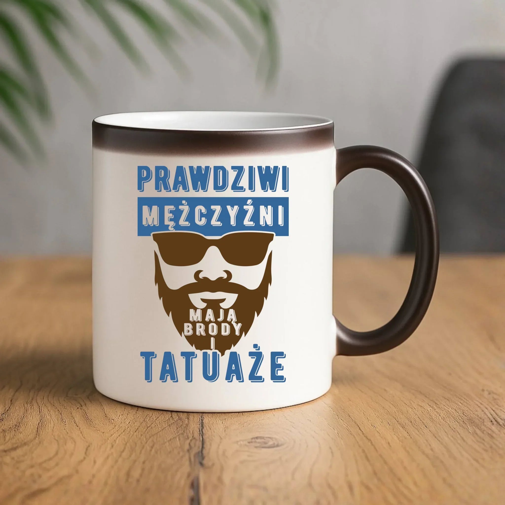 Kubek magiczny - Prezent dla faceta - Prawdziwi mężczyźni mają brody i tatuaże DCH22 - StoryCups.pl