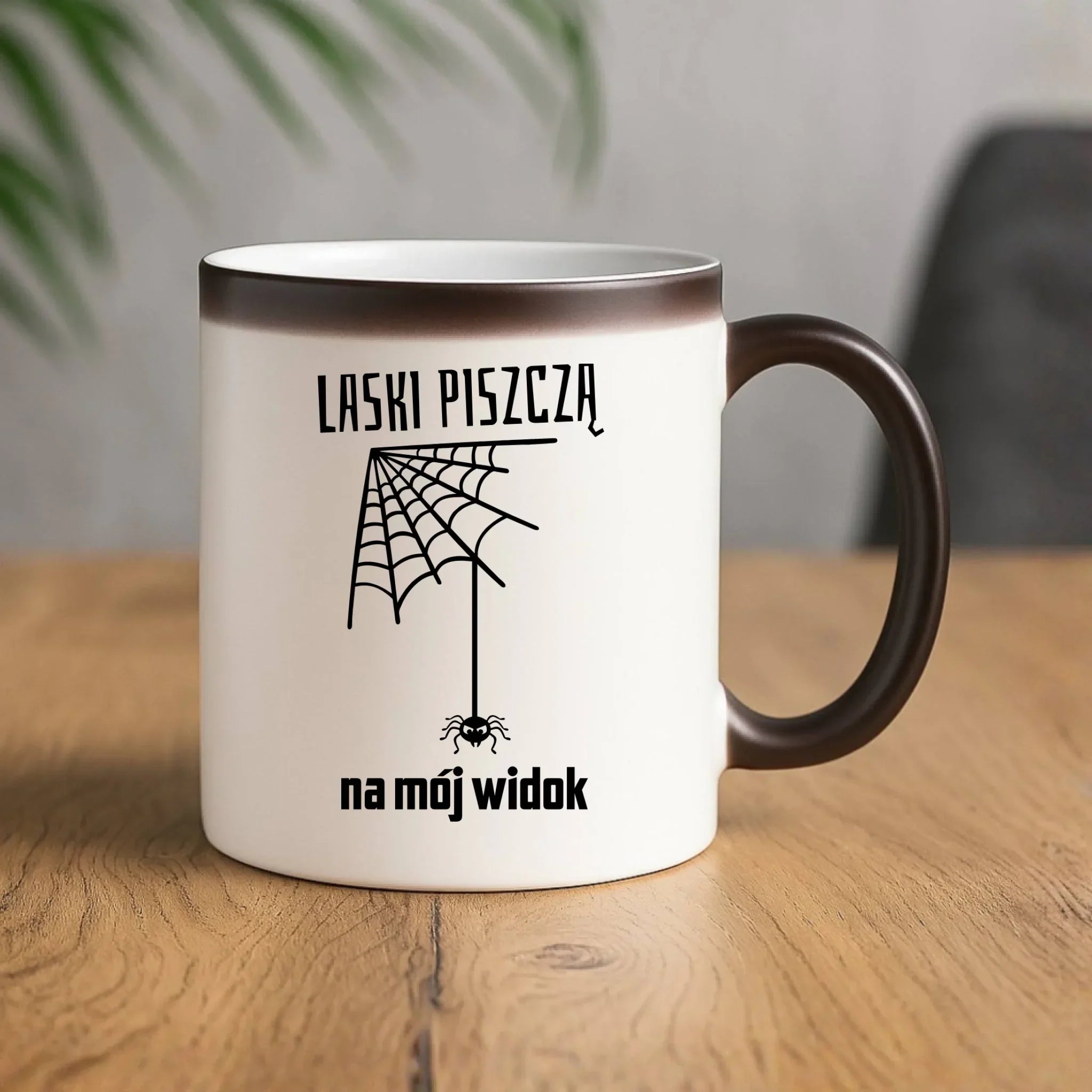 Kubek magiczny - prezent dla chłopaka - Laski piszczą na mój widok DCH13 - StoryCups.pl