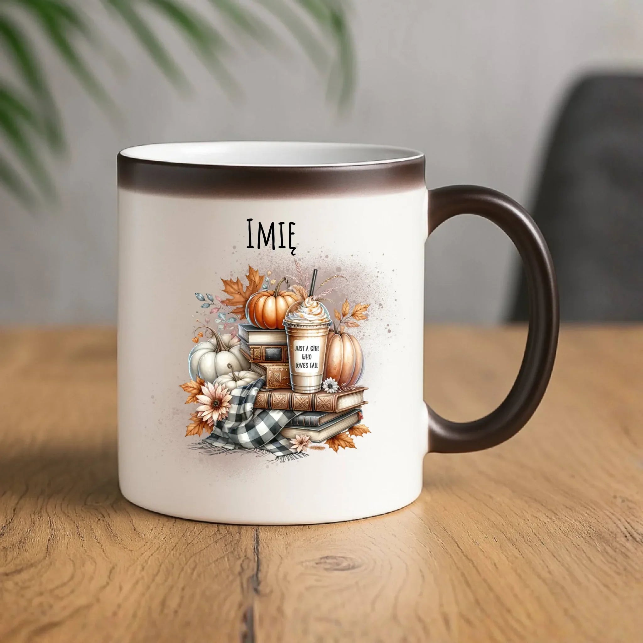 Kubek magiczny jesienny - Książkara - personalizowany JS14 - StoryCups.pl