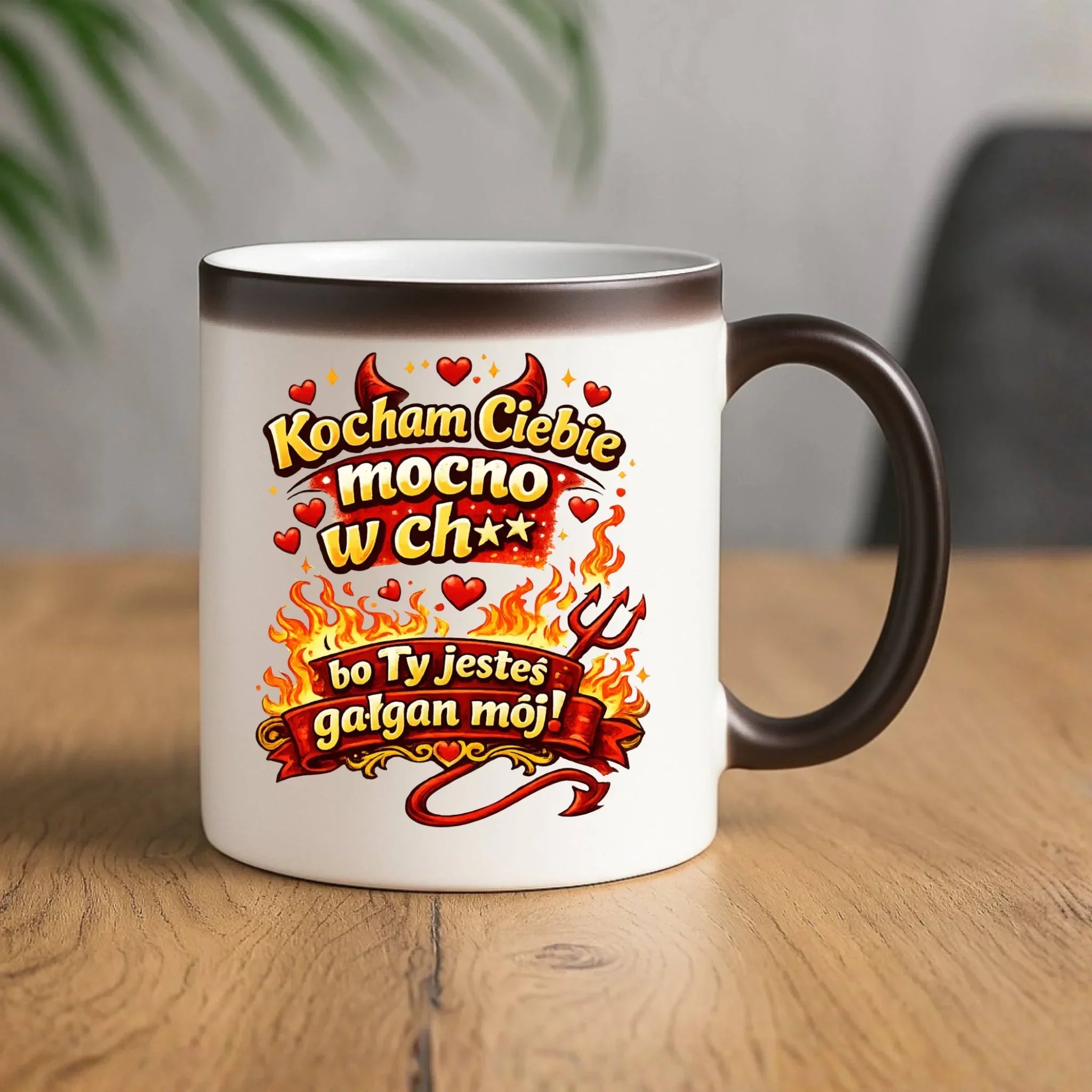 Kubek magiczny dla par - Kocham Ciebie mocno w ch** bo Ty jesteś gałgan mój W82 - StoryCups.pl