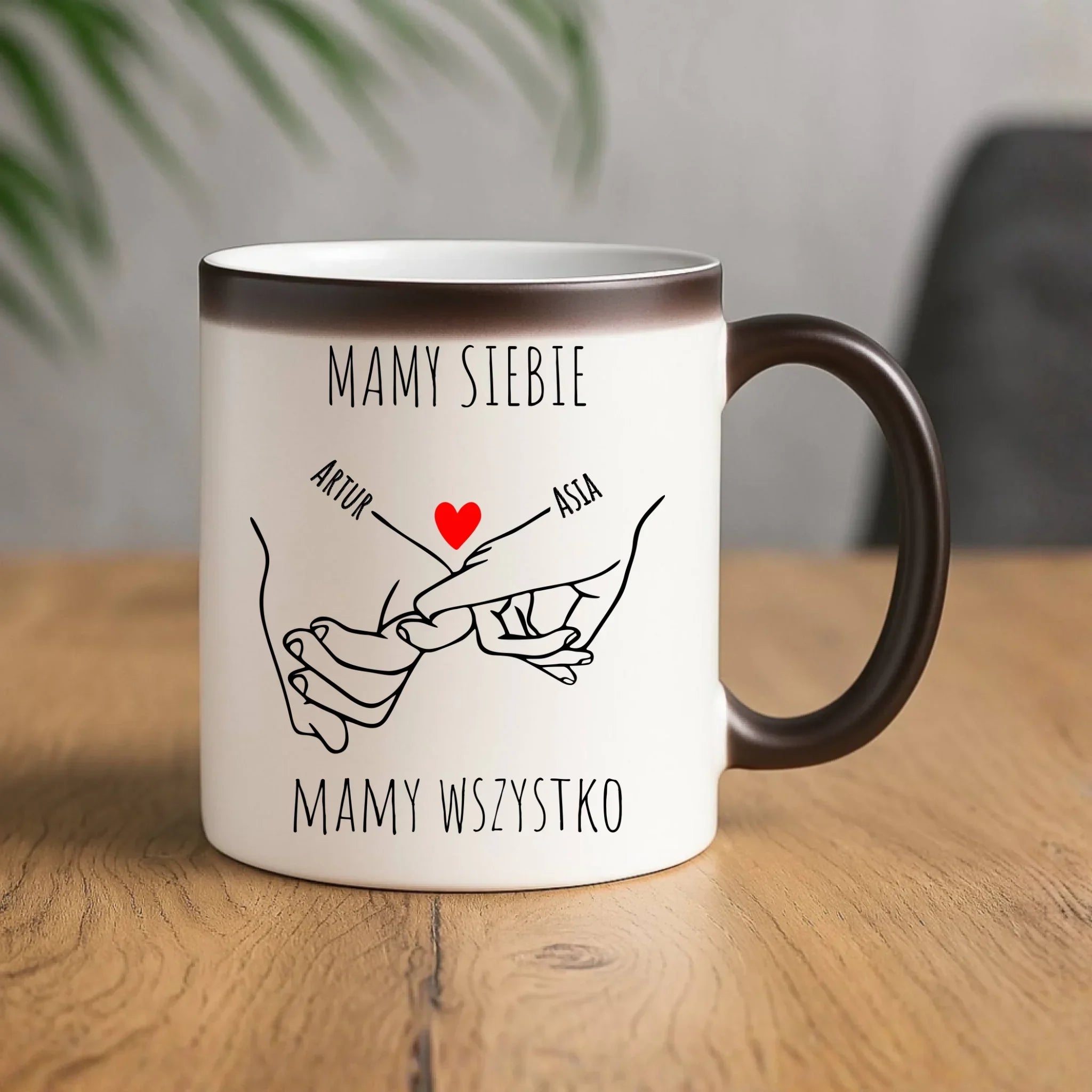 Kubek magiczny dla par - Zaplecione ręce mamy siebie mamy wszystko - personalizowany W63 - StoryCups.pl