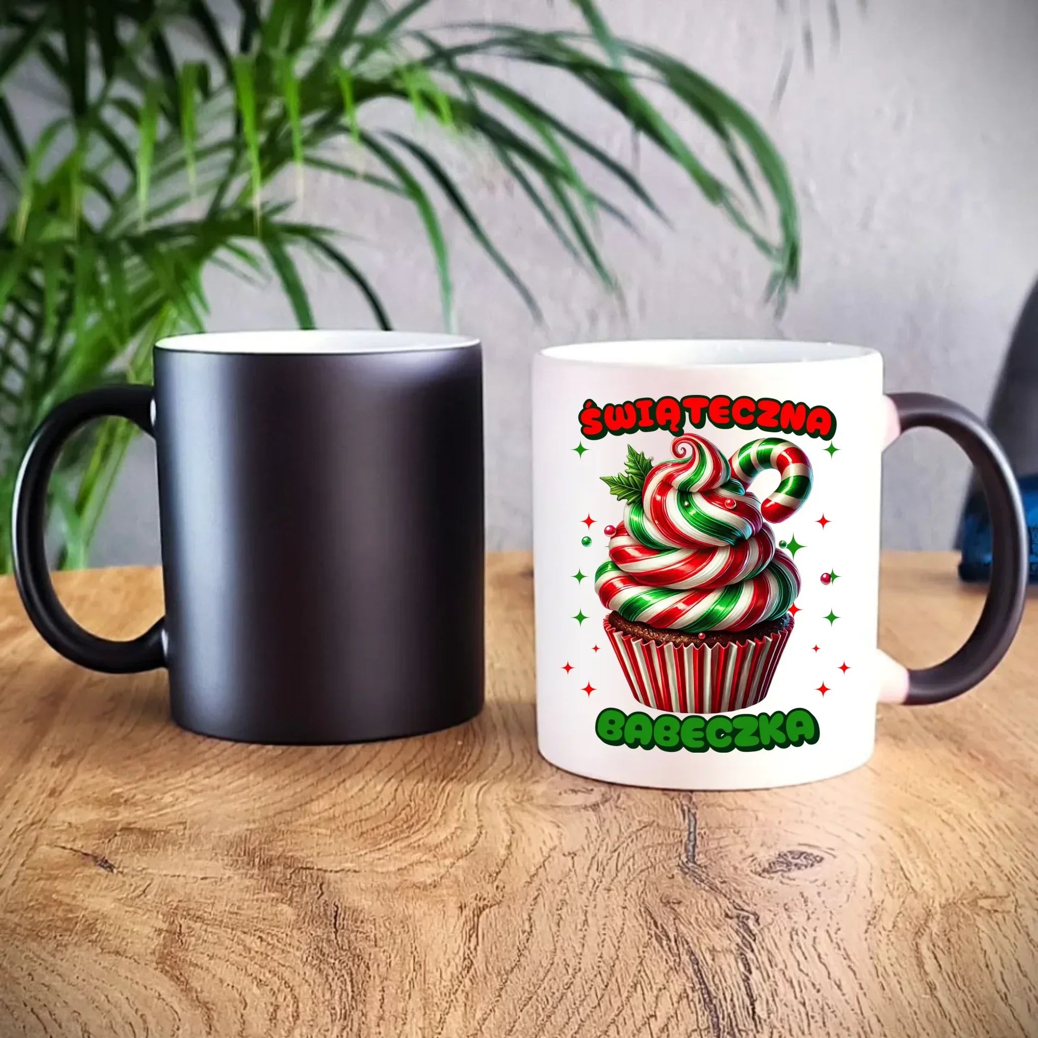 Kubek magiczny świąteczny - prezent dla niej na święta Świąteczna babeczka BN155 - StoryCups.pl