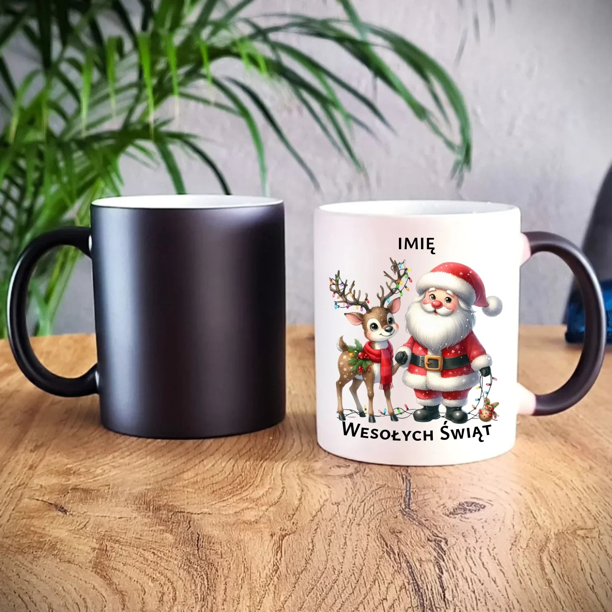 Kubek magiczny świąteczny - Mikołaj z reniferem - personalizowany BN09 - StoryCups.pl