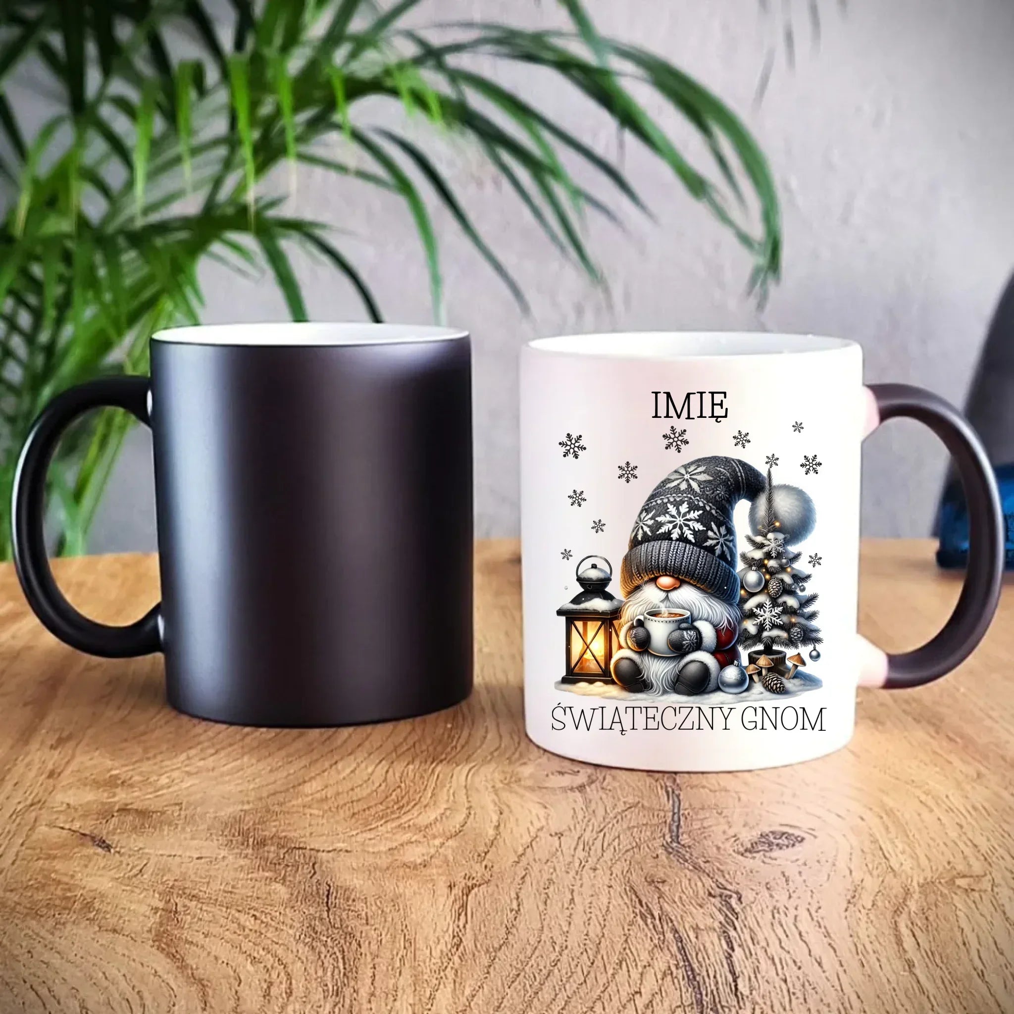 Kubek magiczny świąteczny - Gnom z czekoladą - personalizowany BN41 - StoryCups.pl
