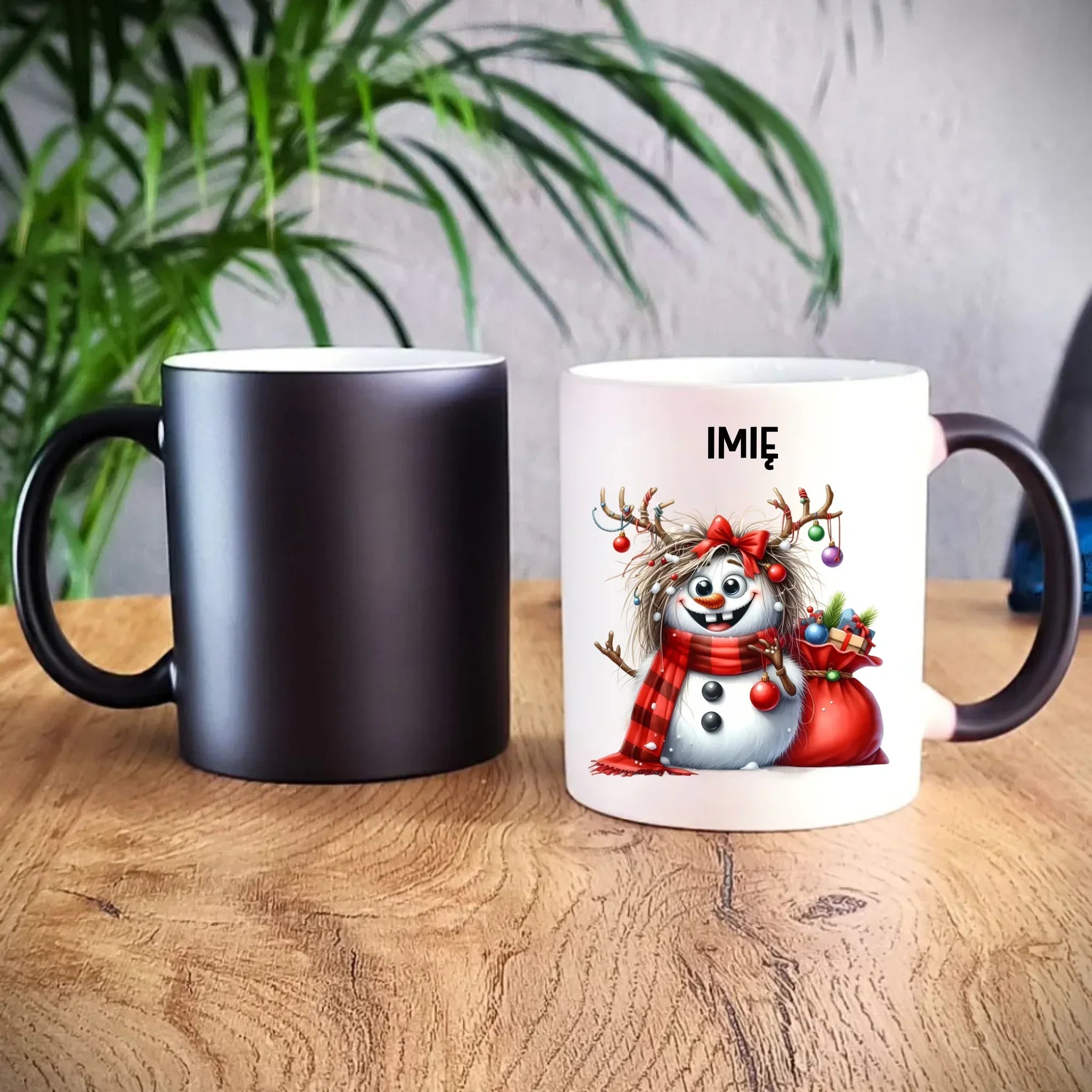 Kubek magiczny świąteczny - Bałwanek - personalizowany BN70 - StoryCups.pl