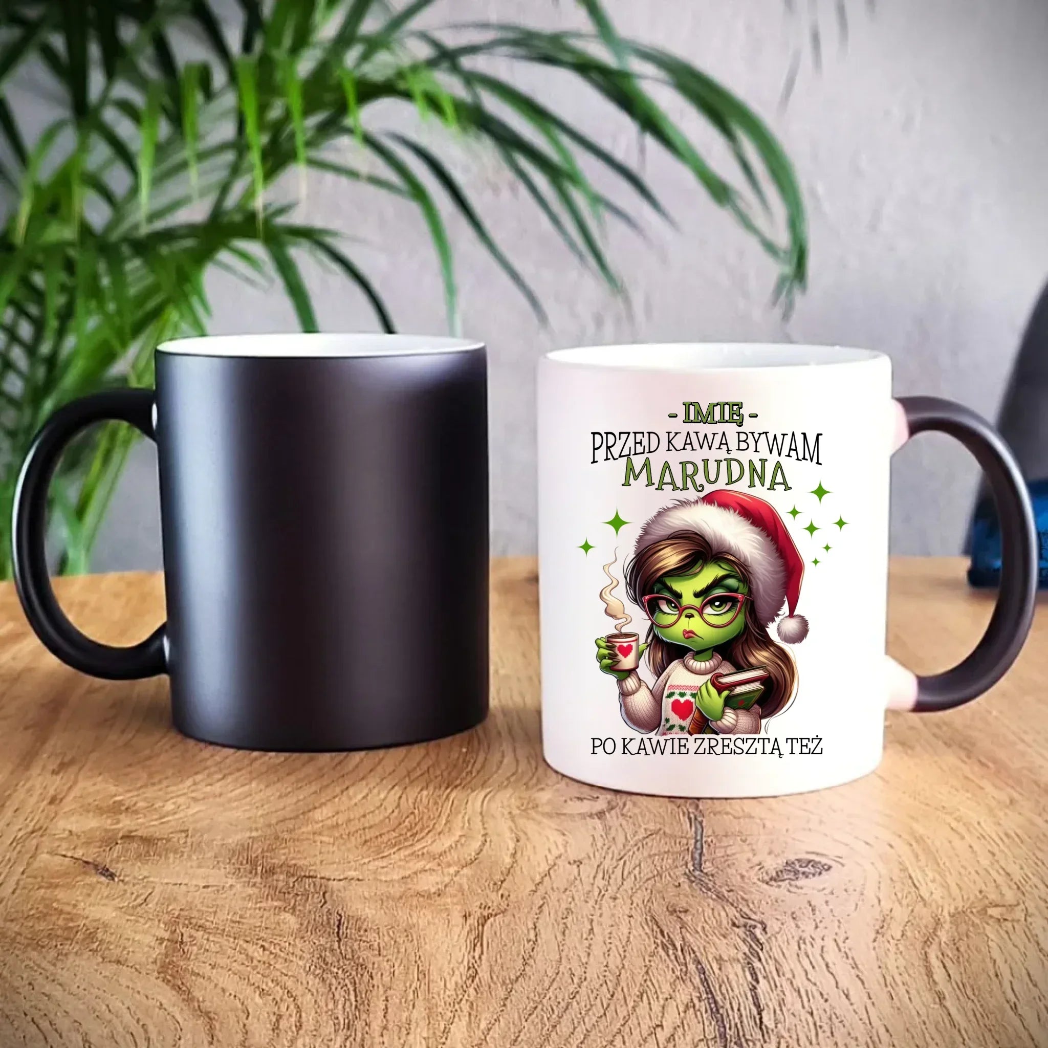 Kubek magiczny świąteczny - Grinch - Przed kawą bywam marudna - personalizowany BN116 - StoryCups.pl